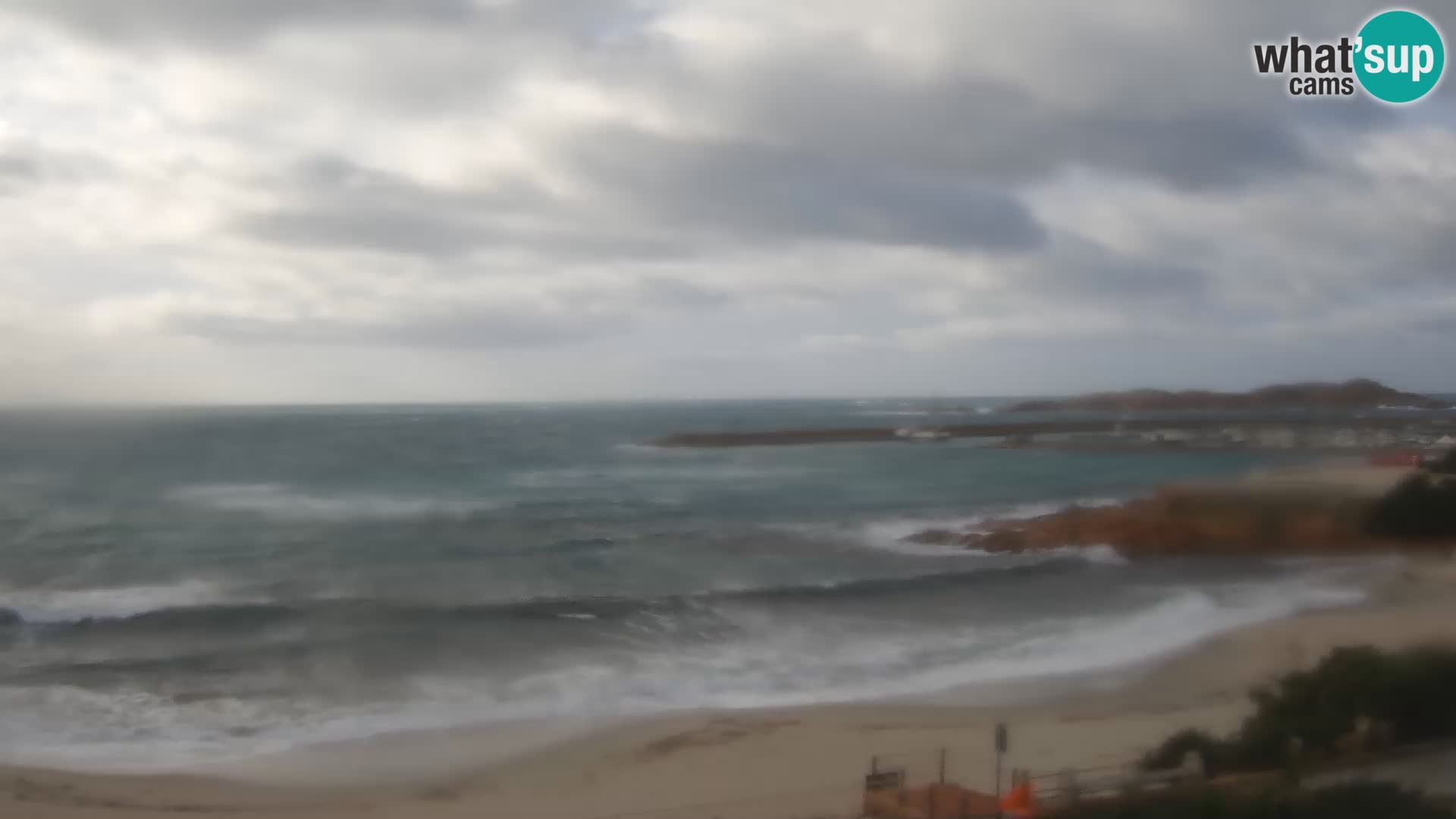 Isola Rossa Strand Webcam – Live-Ansicht der atemberaubenden Küstenlinie von Sardinien