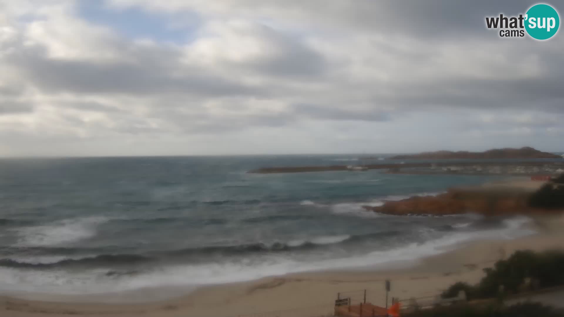 Beach Isola Rossa Webcam – Live View of Sardegna’s Stunning Shoreline