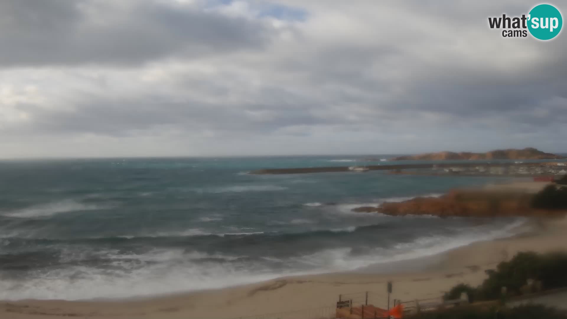 Webcam de la playa de Isola Rossa – Vista en vivo de la maravillosa costa de Cerdeña