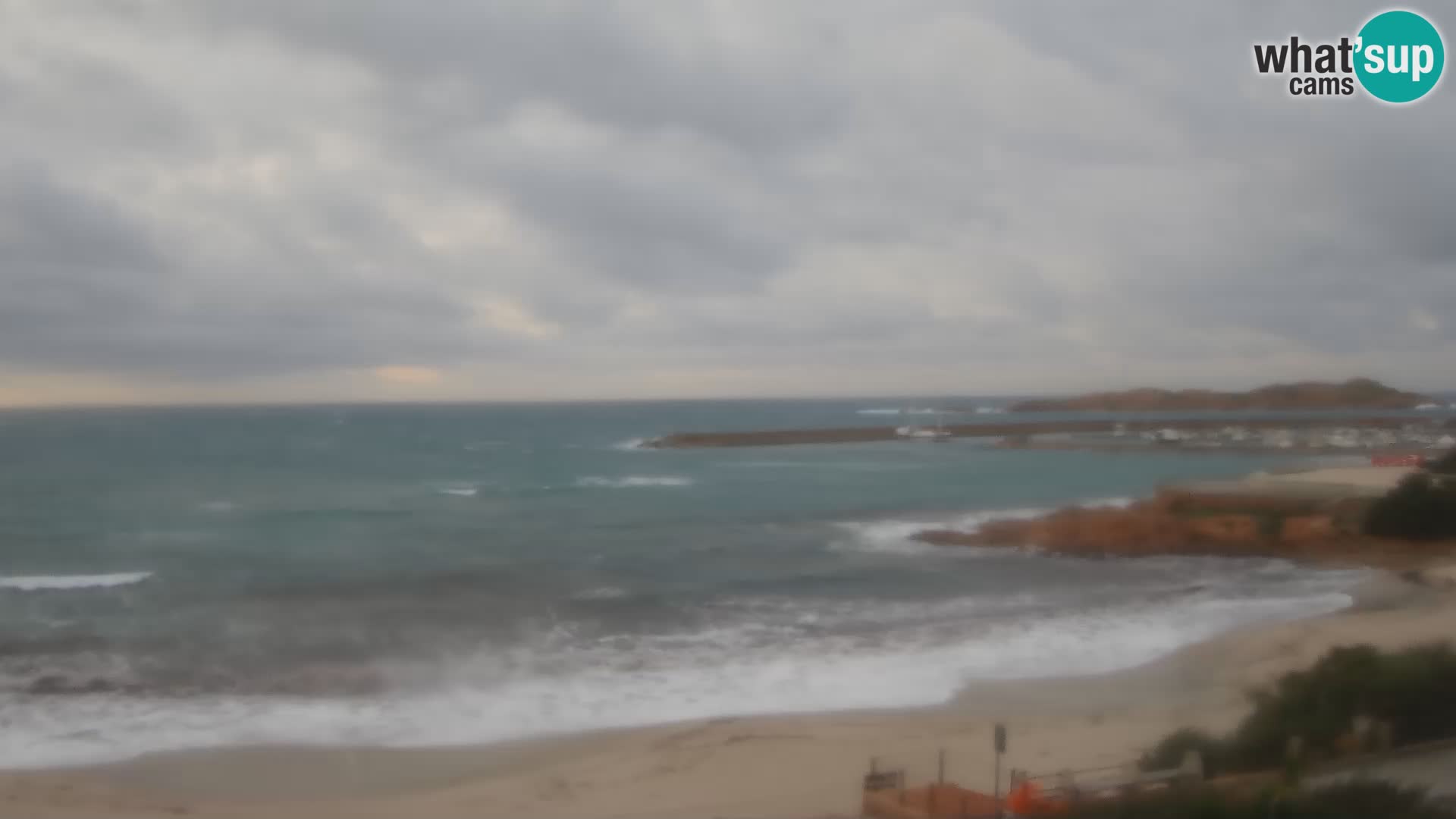 Webcam de la playa de Isola Rossa – Vista en vivo de la maravillosa costa de Cerdeña