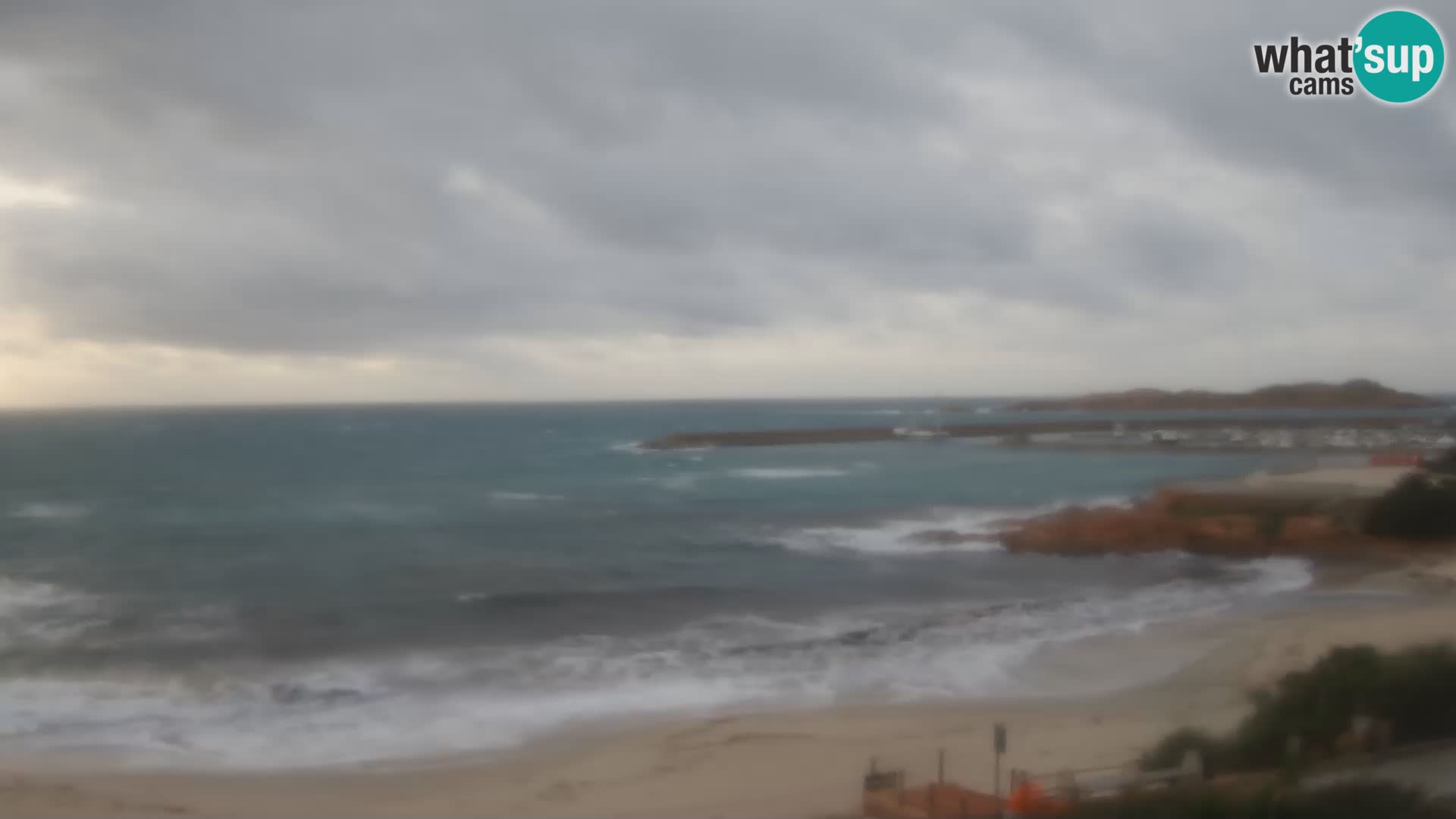 Isola Rossa Strand Webcam – Live-Ansicht der atemberaubenden Küstenlinie von Sardinien