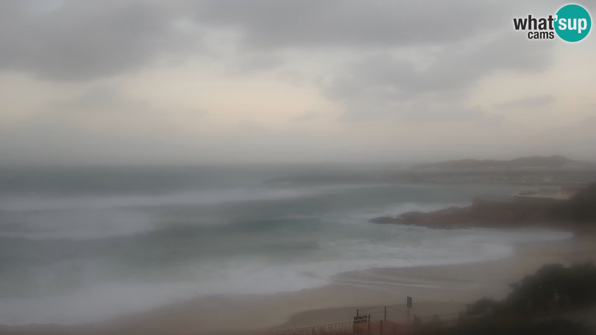 Webcam de la plage d’Isola Rossa – Vue en direct de la magnifique côte de la Sardaigne