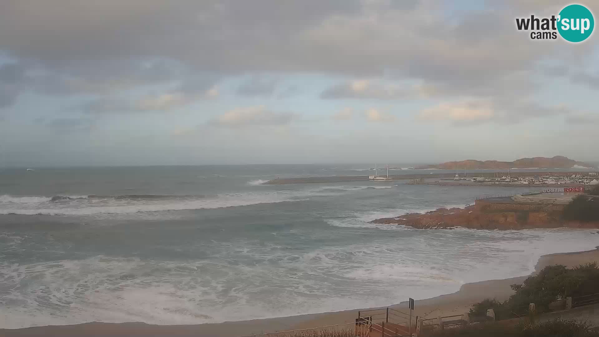 Beach Isola Rossa Webcam – Live View of Sardegna’s Stunning Shoreline