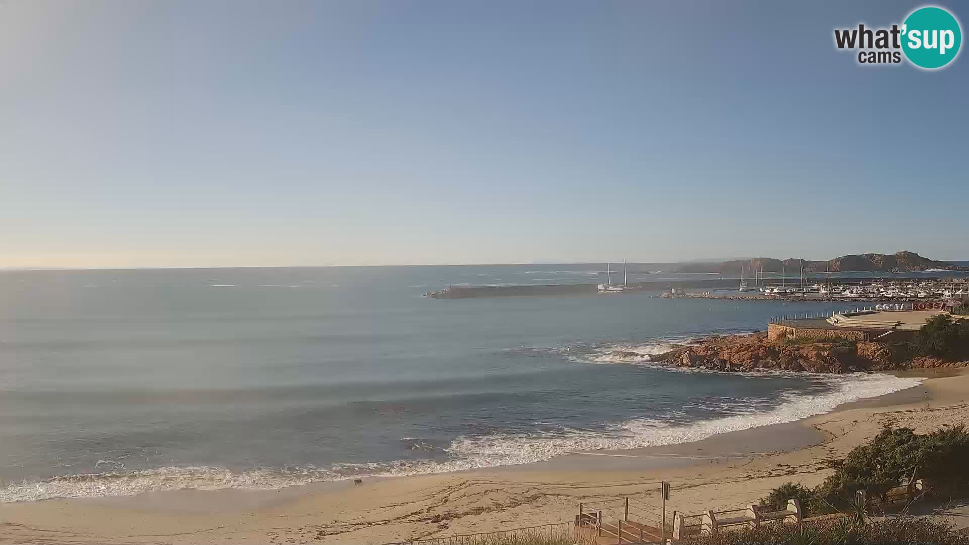 Spletna kamera plaže Isola Rossa – V živo si oglejte čudovito obalo Sardinije