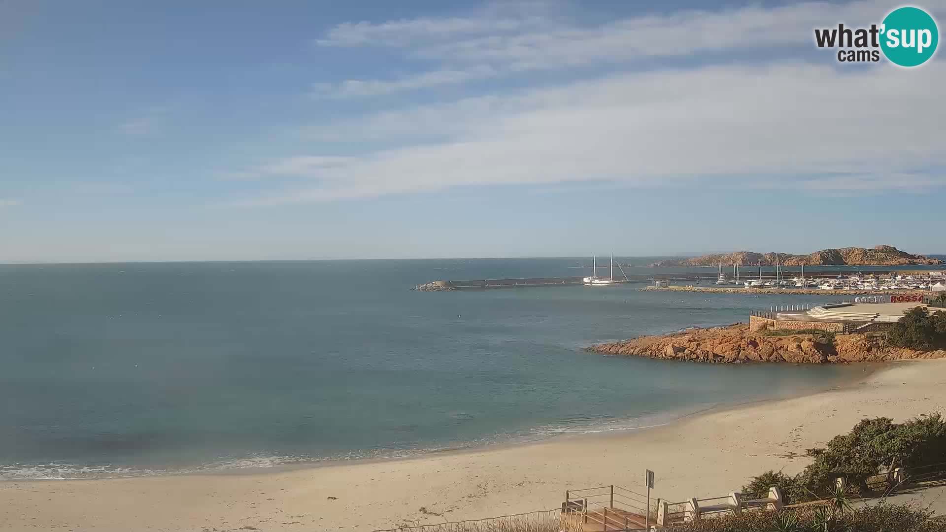 Webcam della spiaggia di Isola Rossa – Vista in diretta della meravigliosa costa della Sardegna