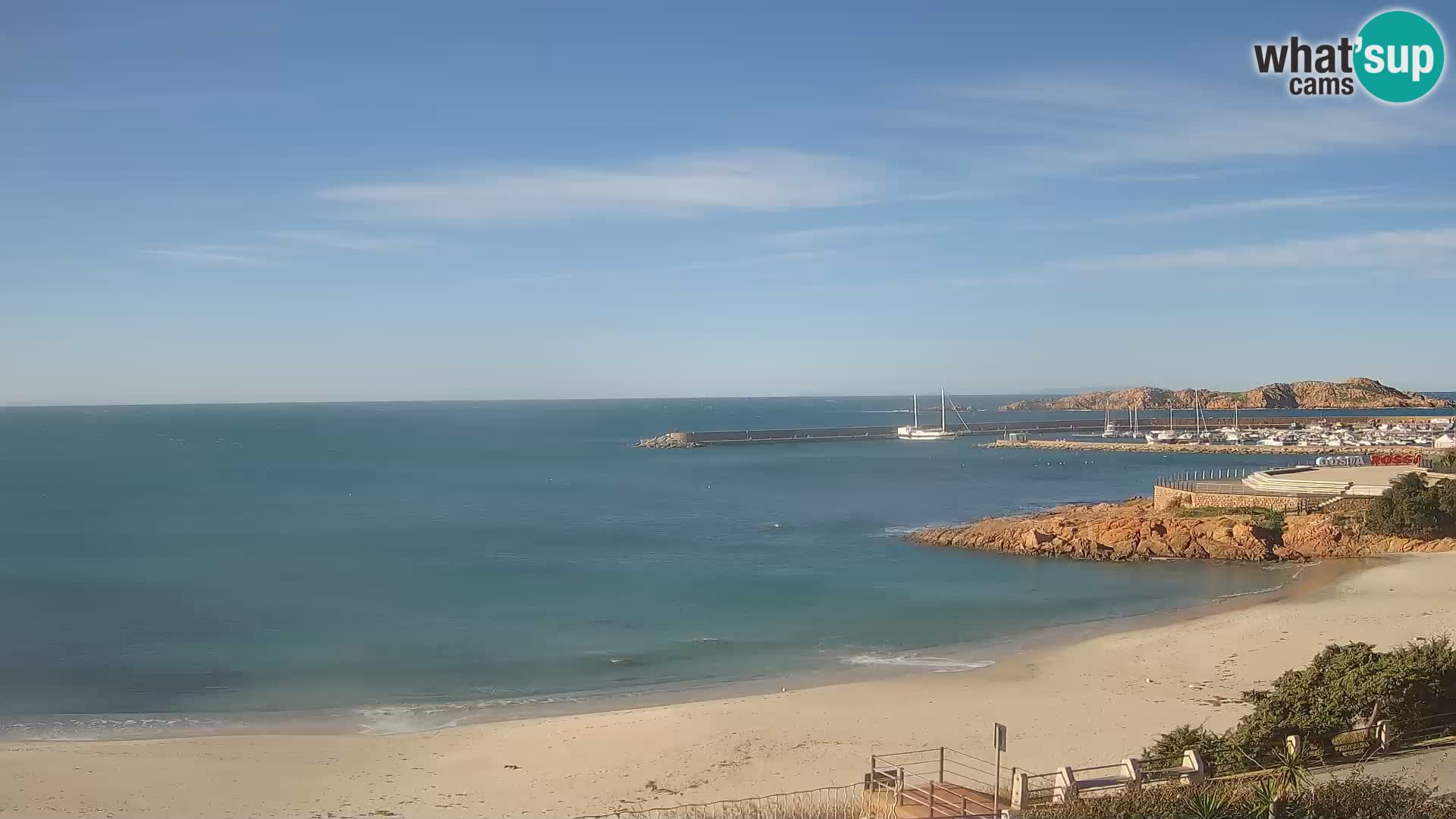 Webcam della spiaggia di Isola Rossa – Vista in diretta della meravigliosa costa della Sardegna