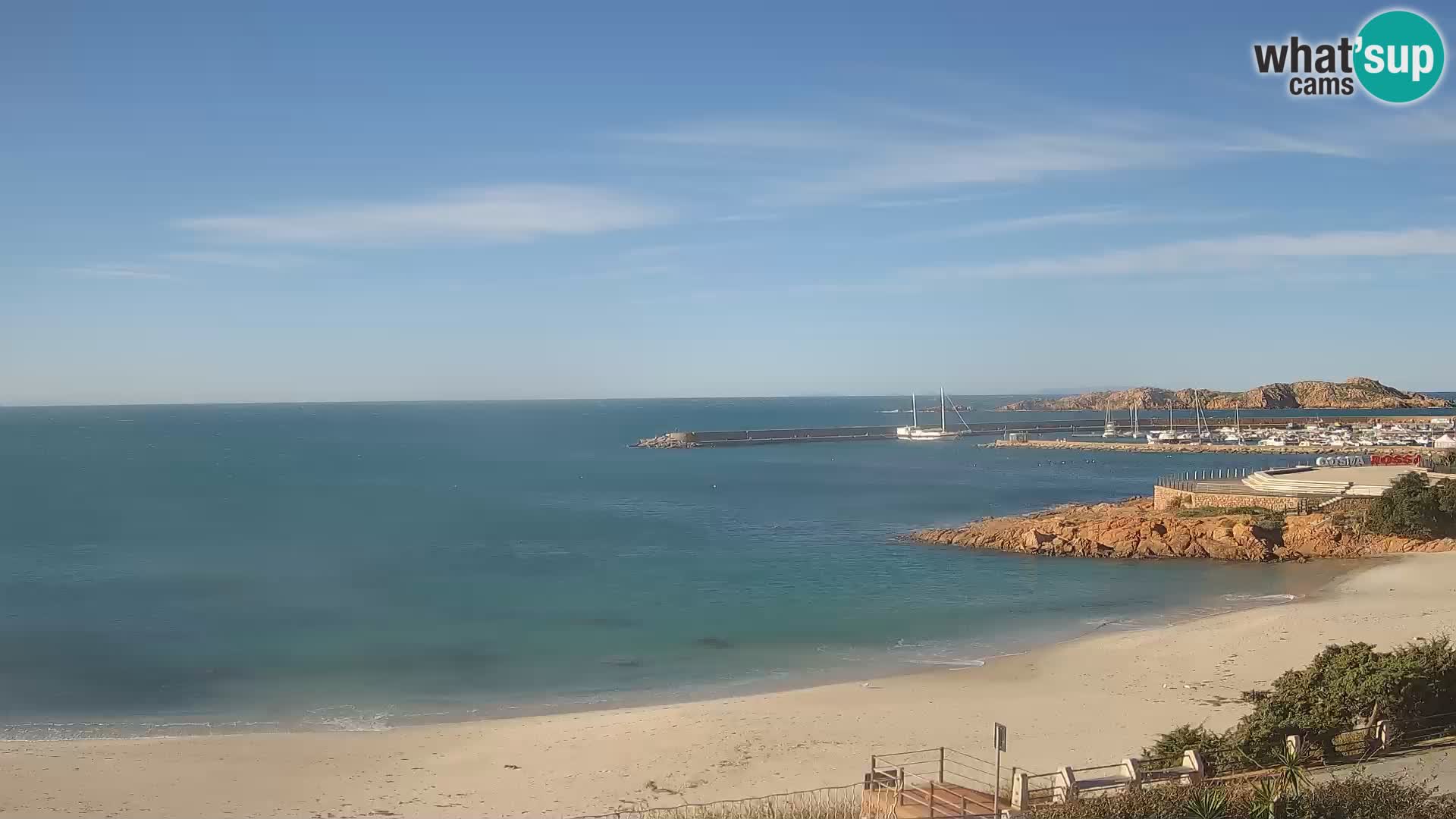 Webcam della spiaggia di Isola Rossa – Vista in diretta della meravigliosa costa della Sardegna