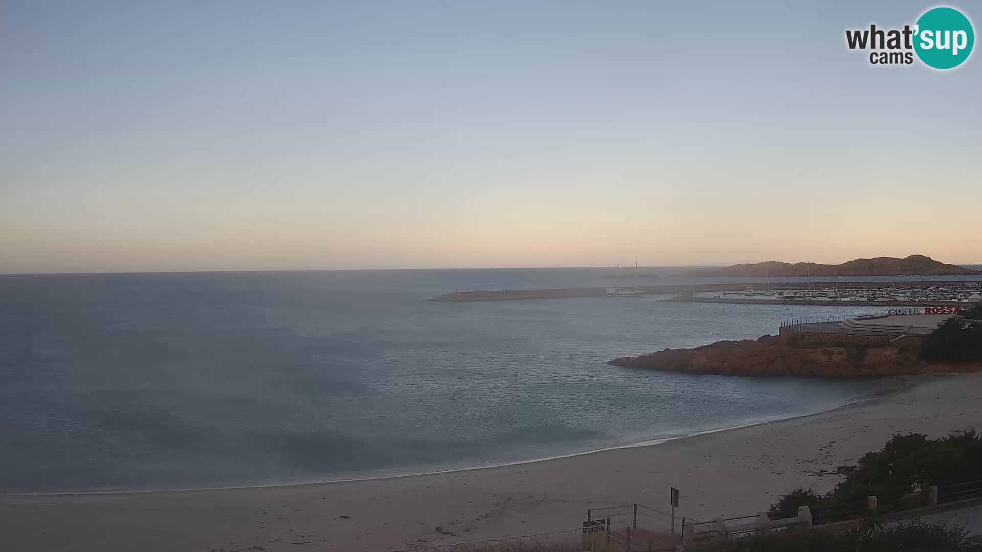 Beach Isola Rossa Webcam – Live View of Sardegna’s Stunning Shoreline