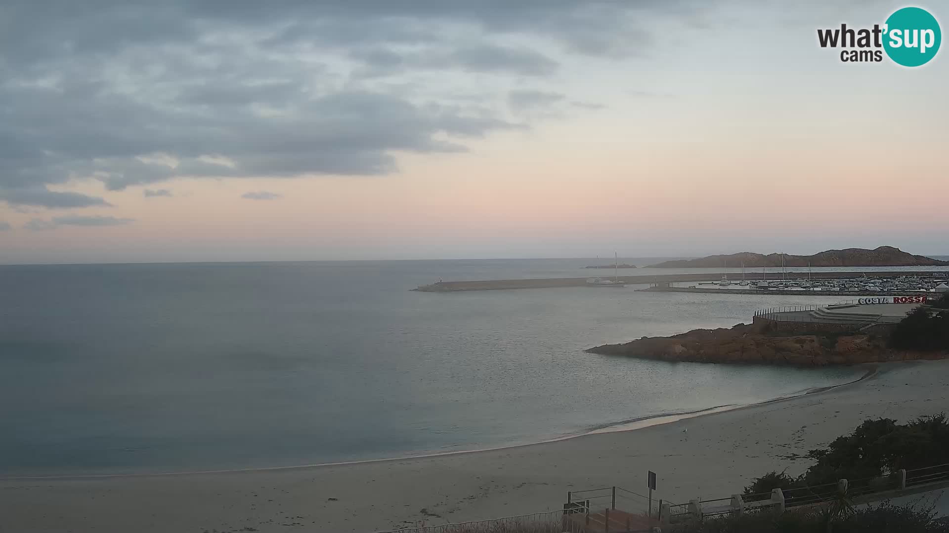 Beach Isola Rossa Webcam – Live View of Sardegna’s Stunning Shoreline