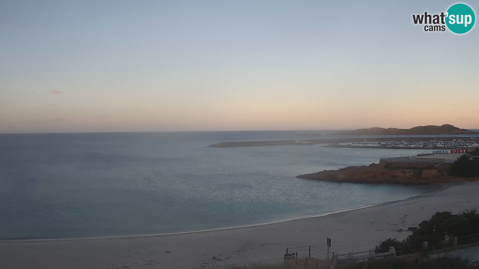 Beach Isola Rossa Webcam – Live View of Sardegna’s Stunning Shoreline