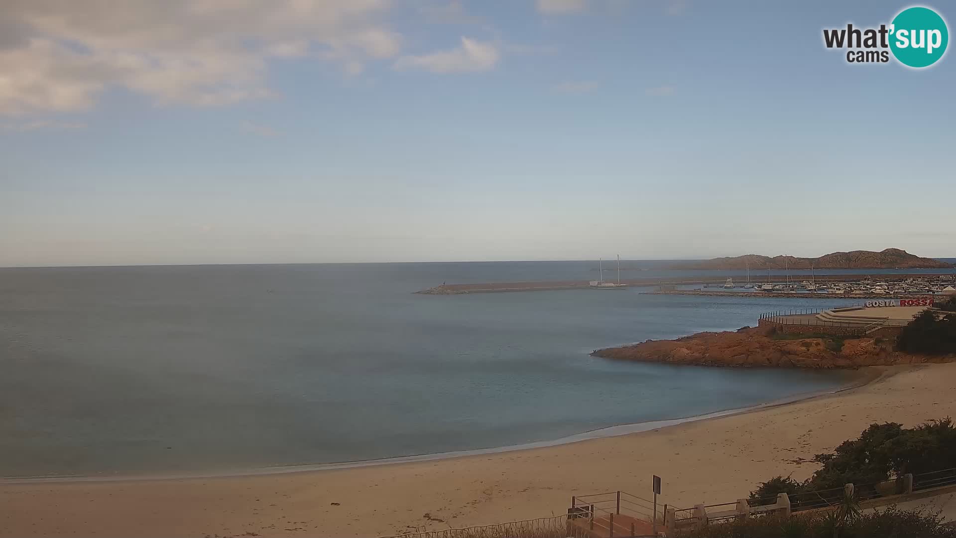 Beach Isola Rossa Webcam – Live View of Sardegna’s Stunning Shoreline