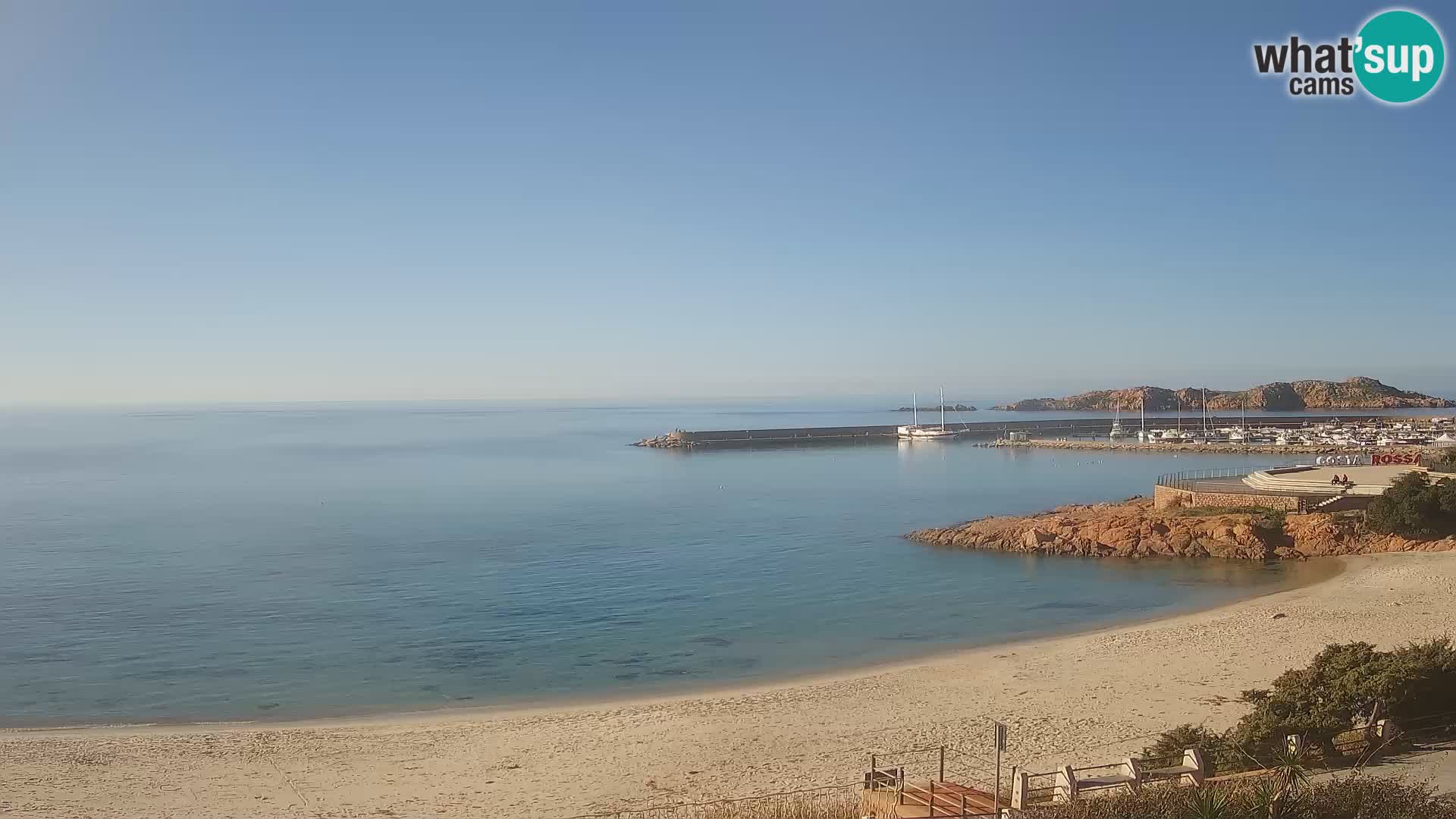 Webcam della spiaggia di Isola Rossa – Vista in diretta della meravigliosa costa della Sardegna