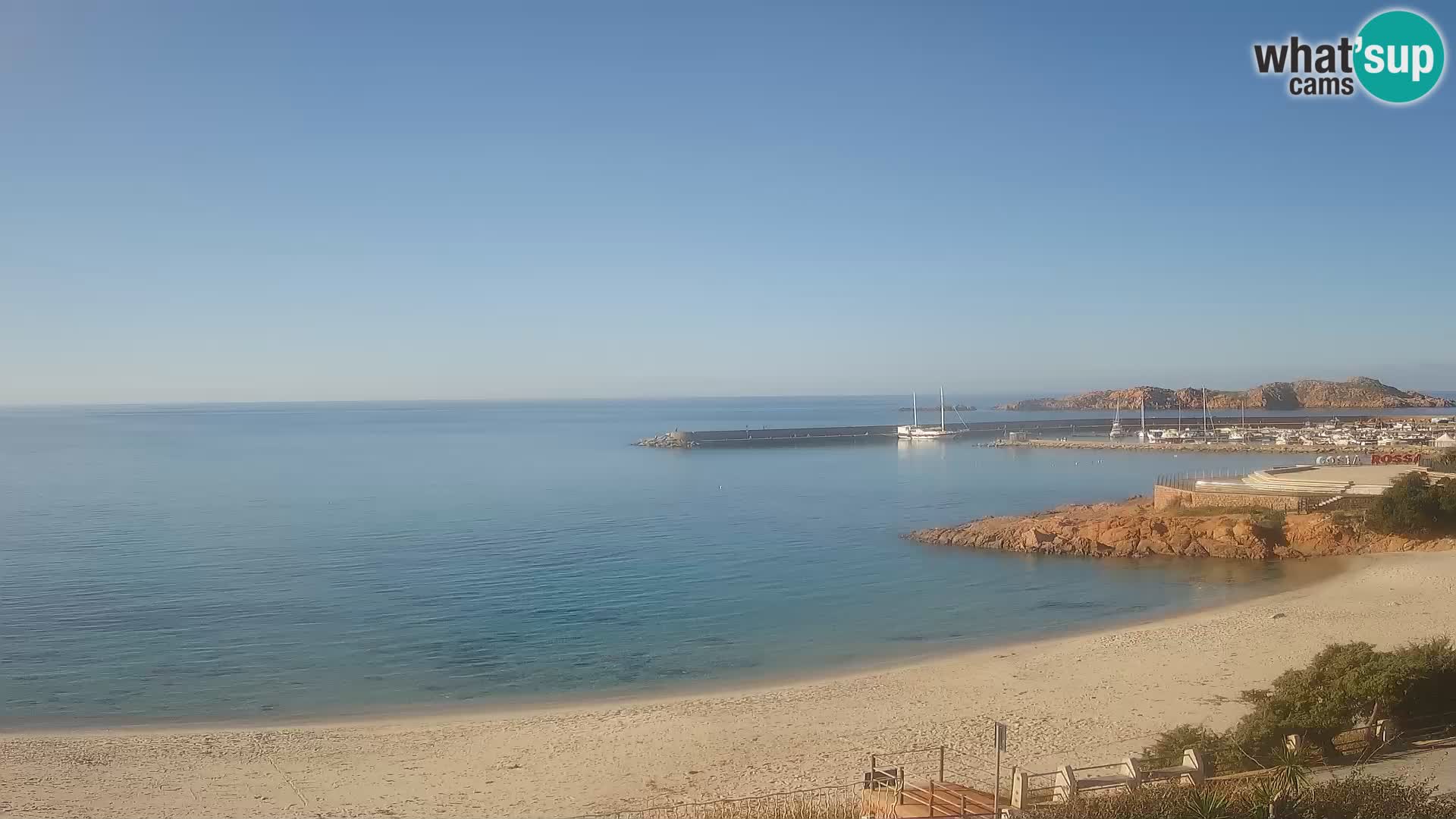 Spletna kamera plaže Isola Rossa – V živo si oglejte čudovito obalo Sardinije