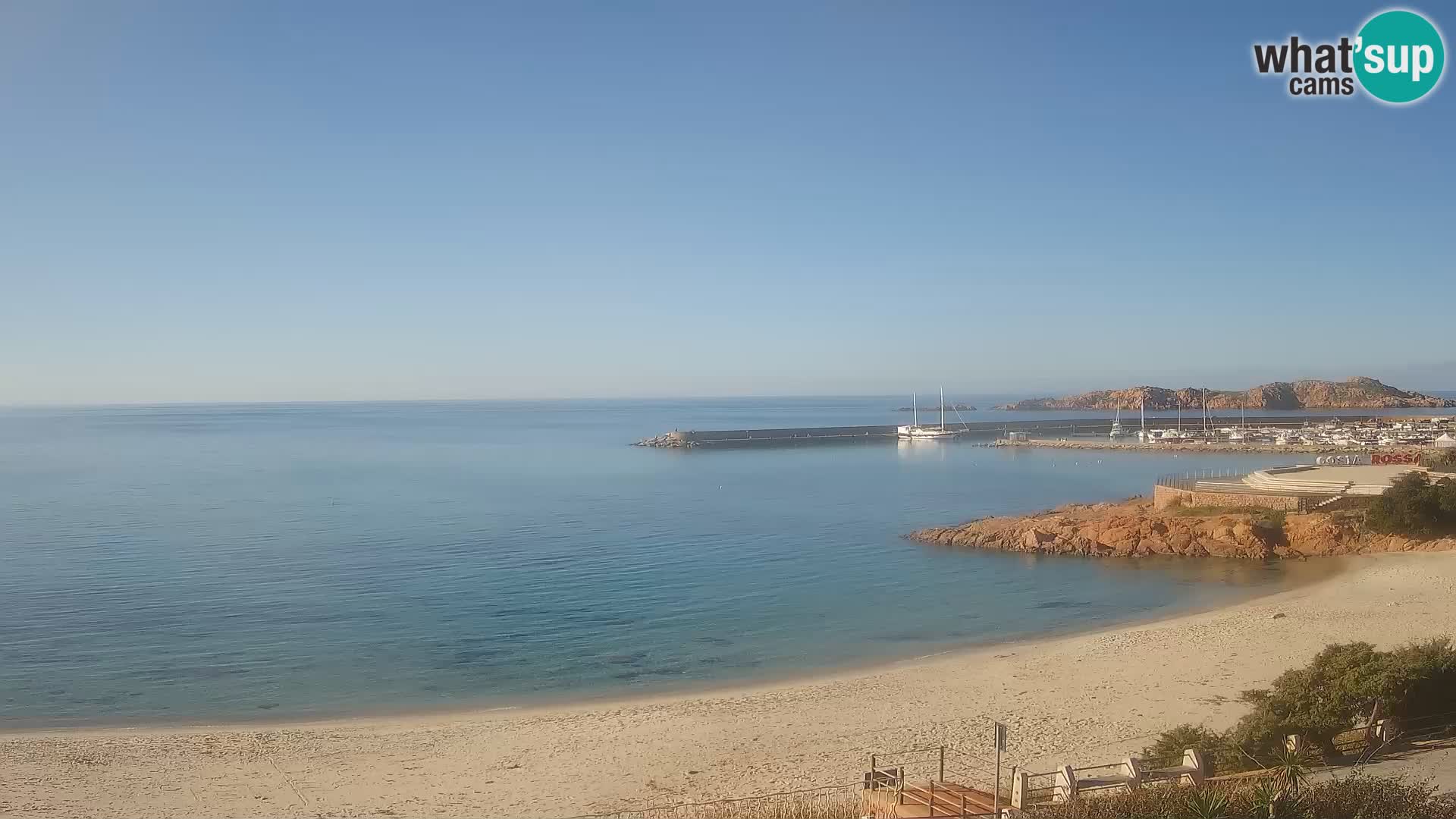 Spletna kamera plaže Isola Rossa – V živo si oglejte čudovito obalo Sardinije