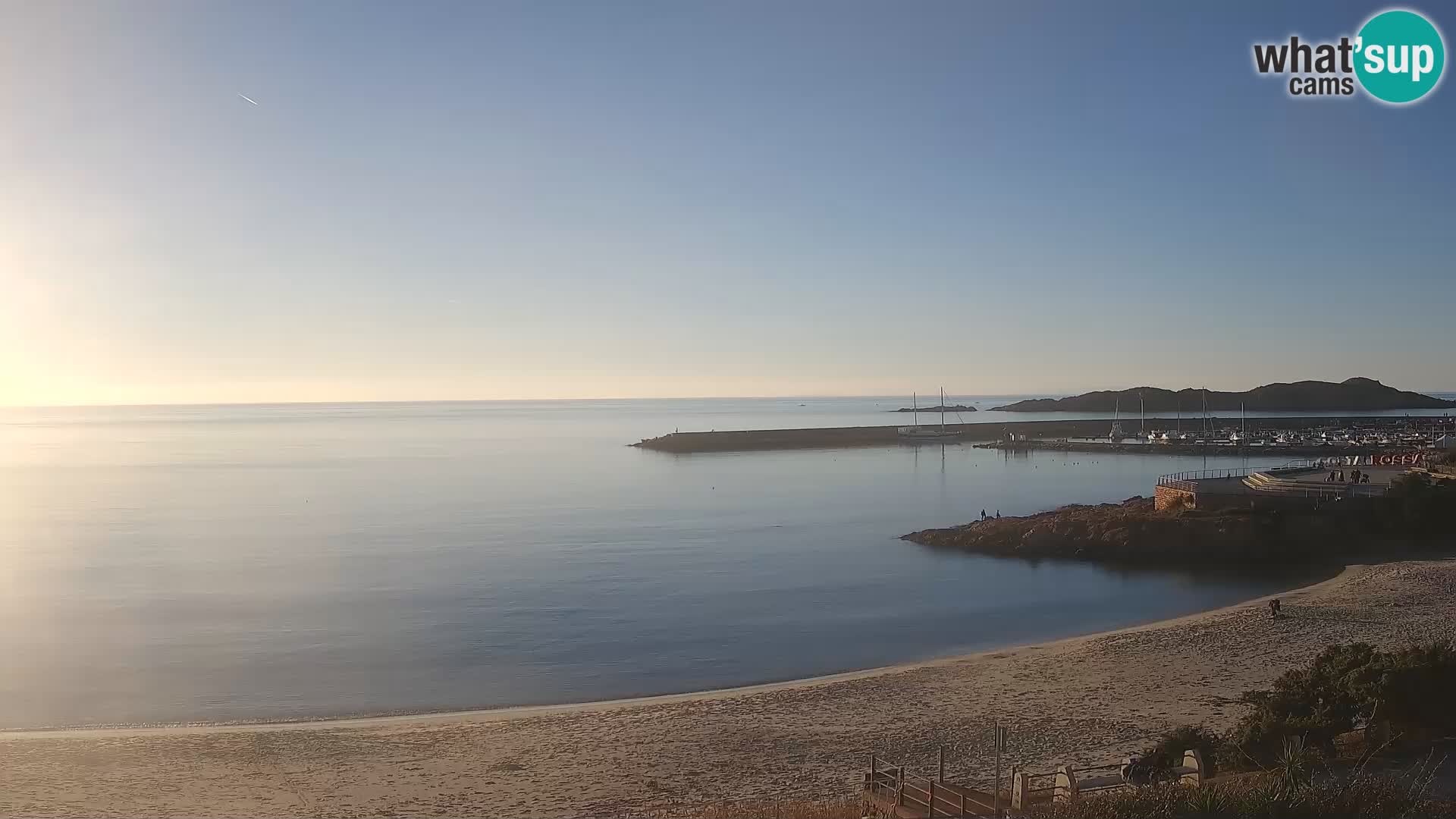 Beach Isola Rossa Webcam – Live View of Sardegna’s Stunning Shoreline