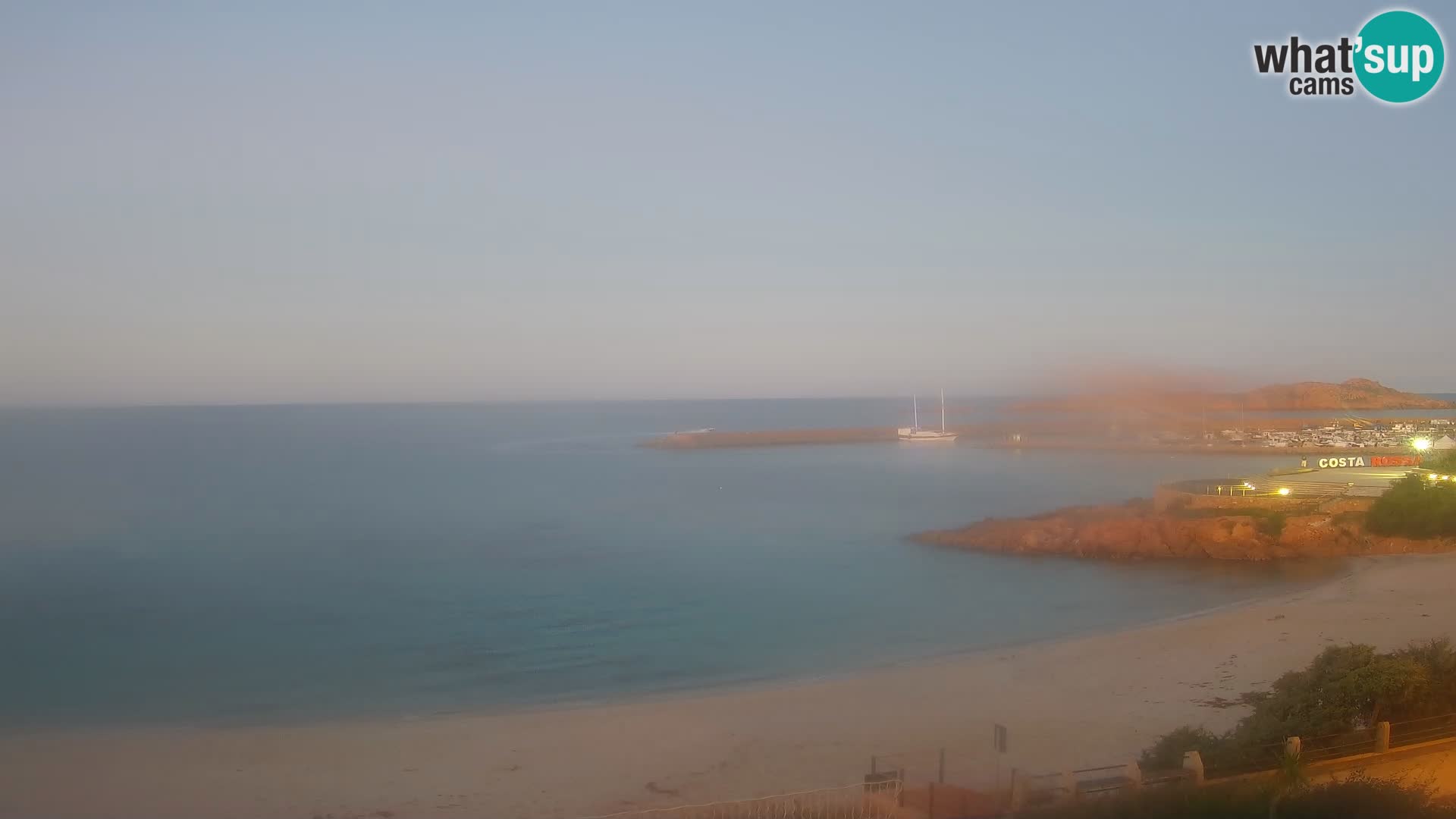 Webcam de la plage d’Isola Rossa – Vue en direct de la magnifique côte de la Sardaigne