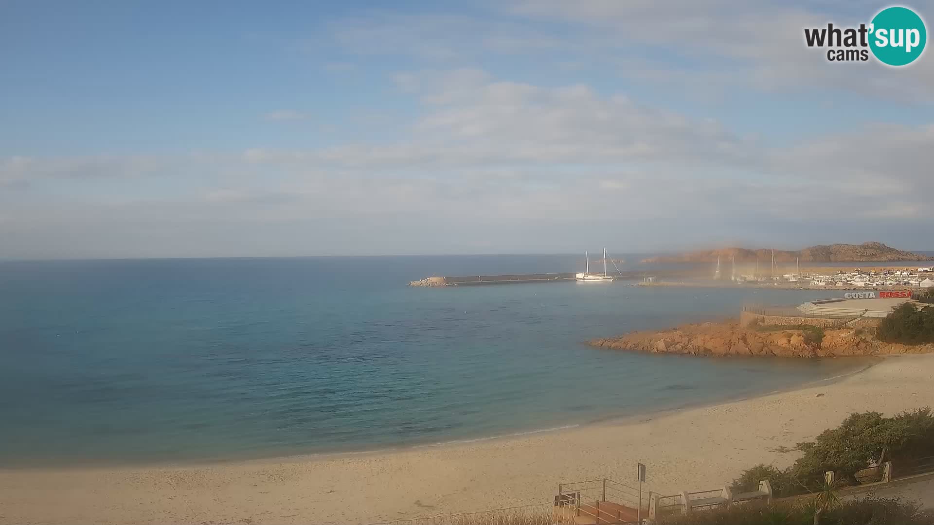 Webcam de la plage d’Isola Rossa – Vue en direct de la magnifique côte de la Sardaigne