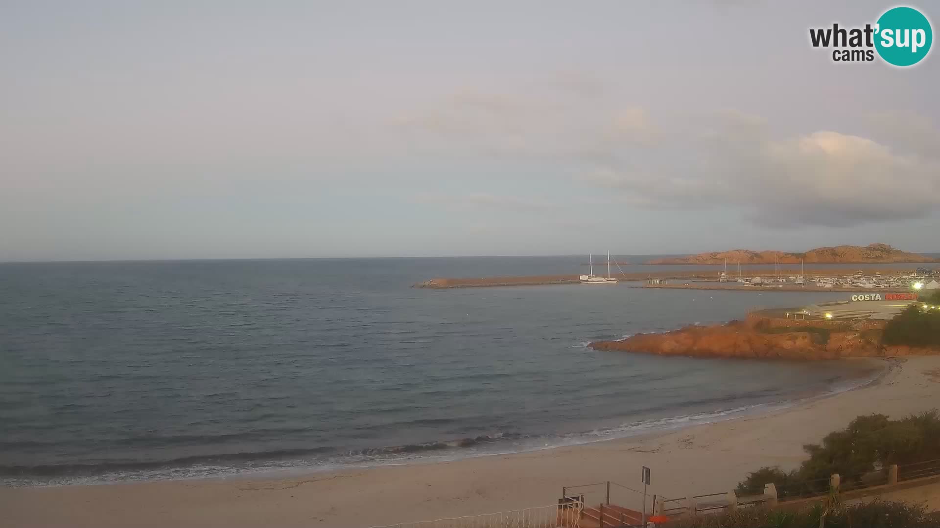 Beach Isola Rossa Webcam – Live View of Sardegna’s Stunning Shoreline