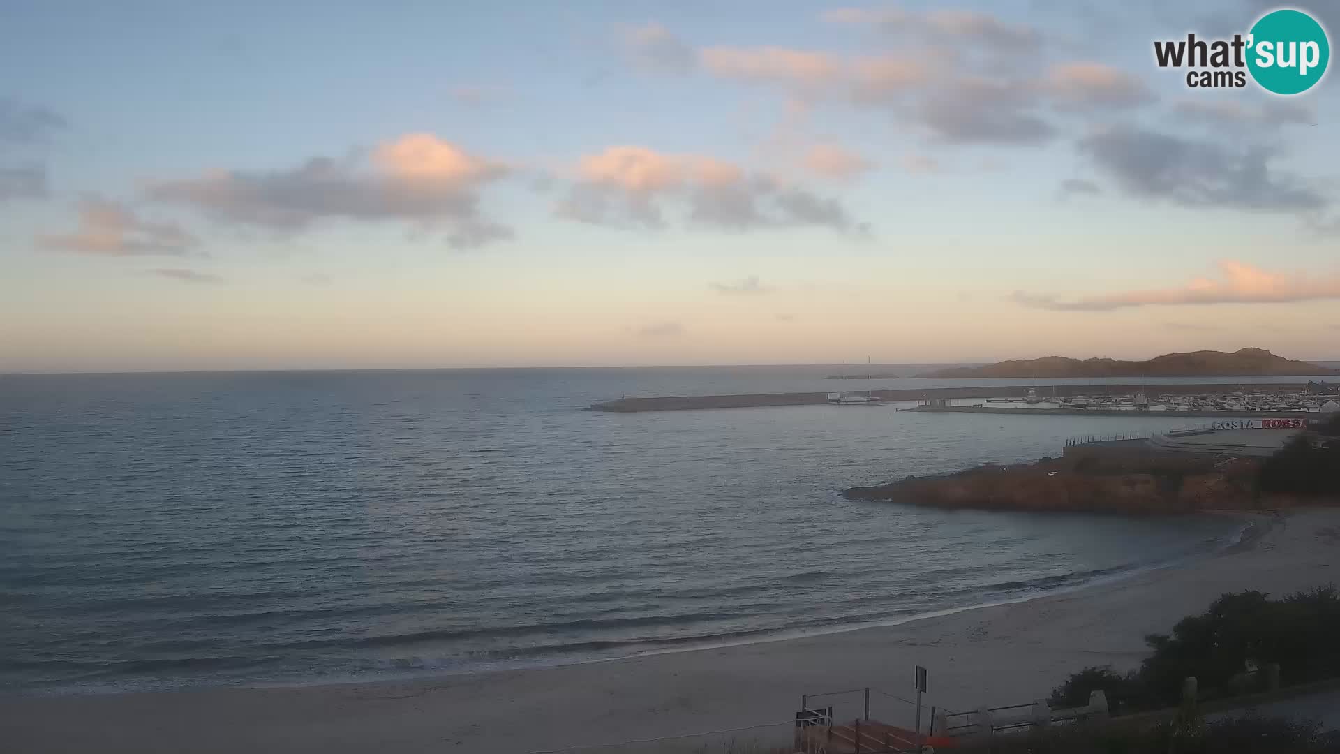 Beach Isola Rossa Webcam – Live View of Sardegna’s Stunning Shoreline