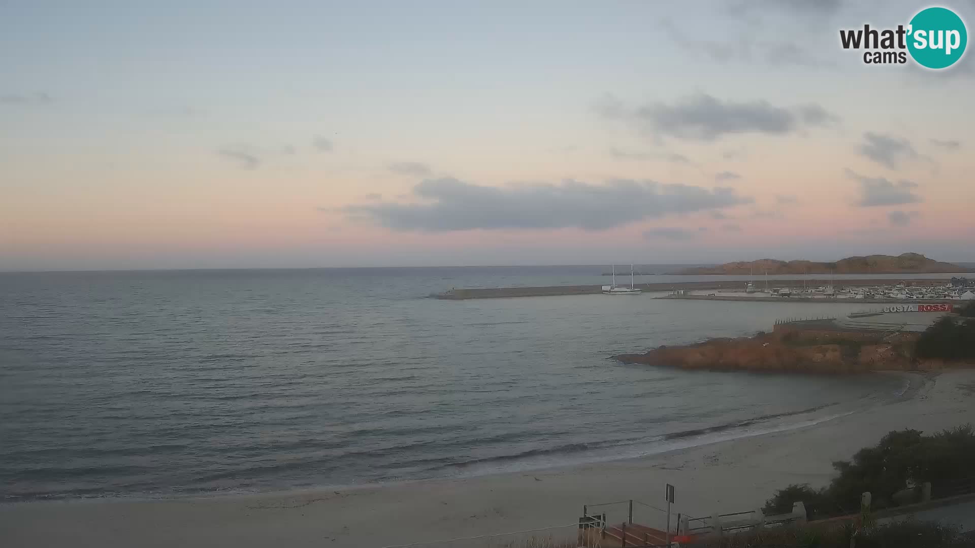 Webcam della spiaggia di Isola Rossa – Vista in diretta della meravigliosa costa della Sardegna