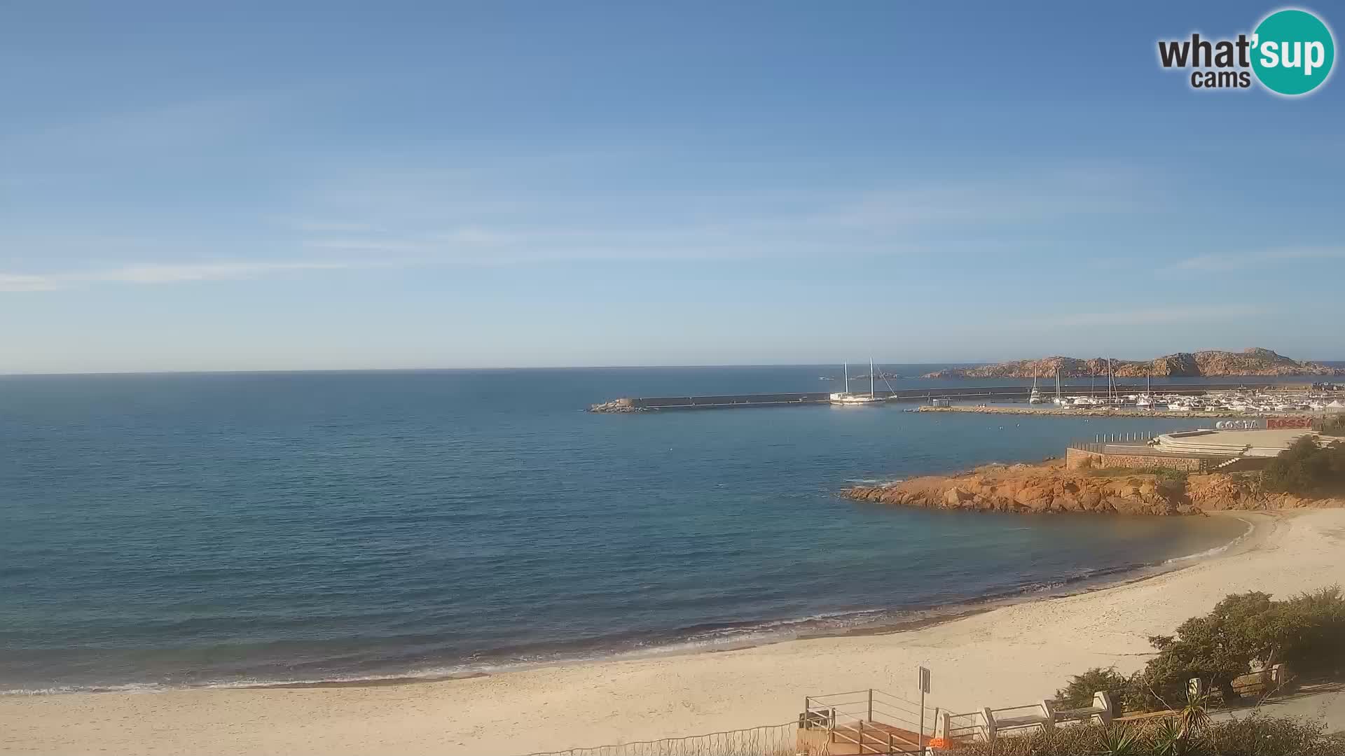 Spletna kamera plaže Isola Rossa – V živo si oglejte čudovito obalo Sardinije