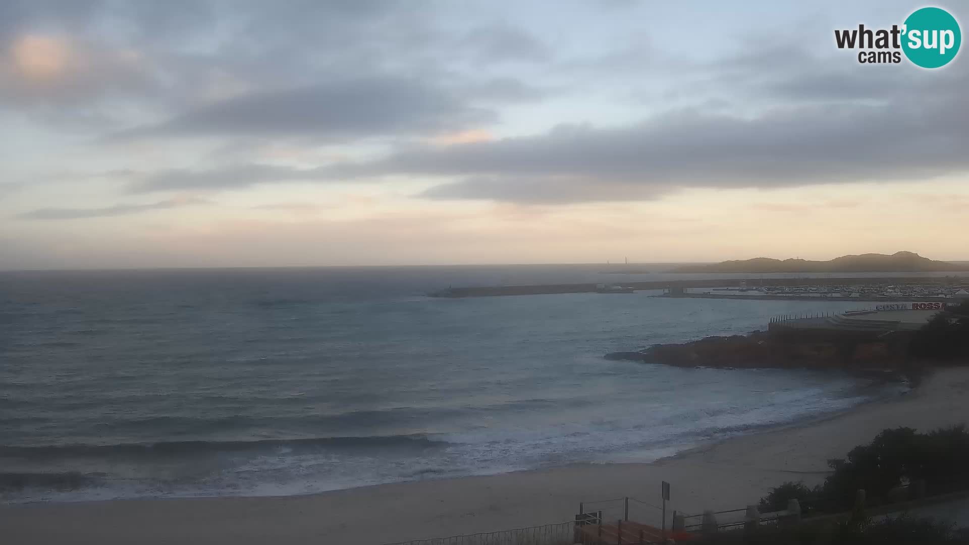 Webcam de la plage d’Isola Rossa – Vue en direct de la magnifique côte de la Sardaigne