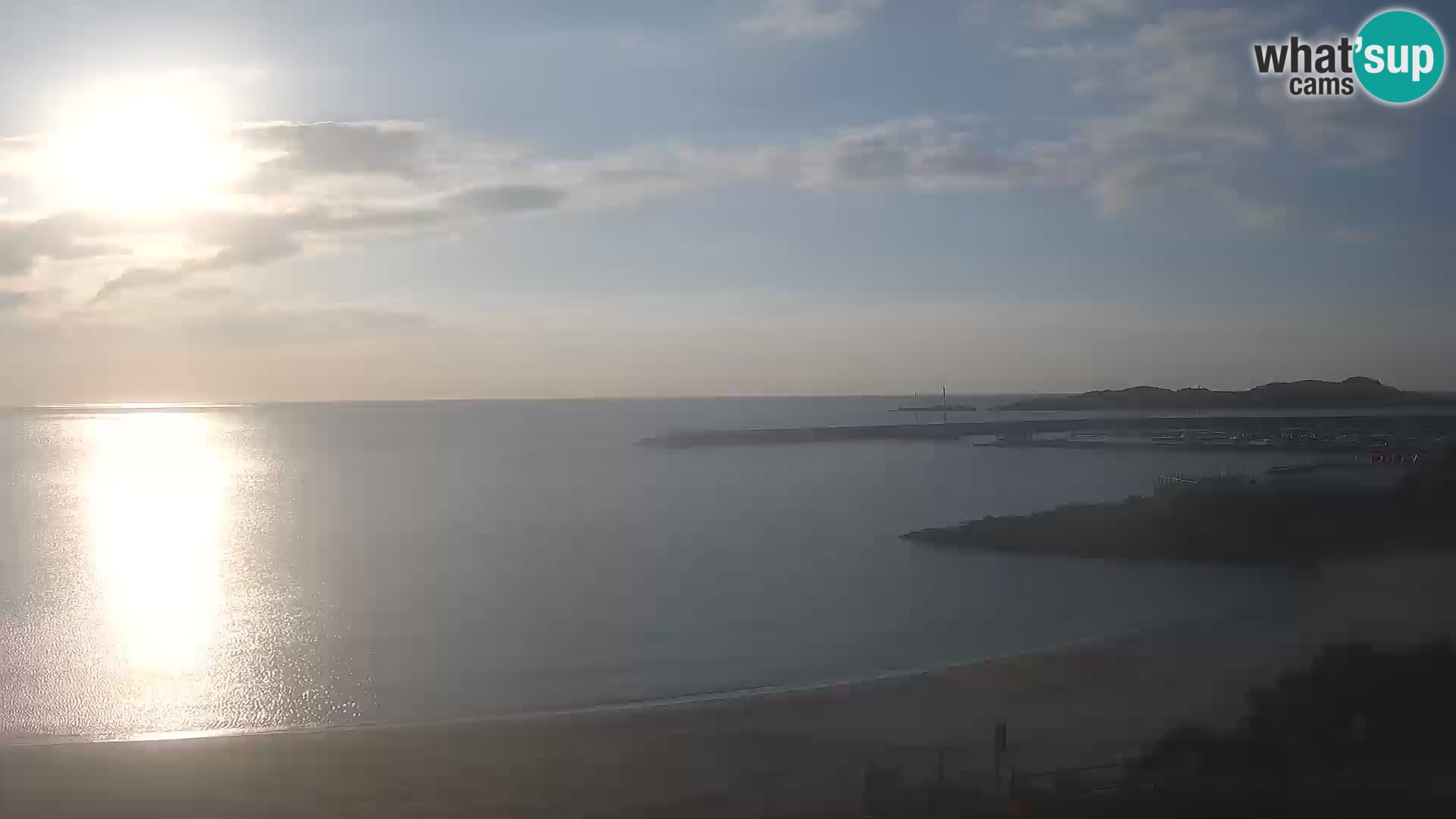 Beach Isola Rossa Webcam – Live View of Sardegna’s Stunning Shoreline