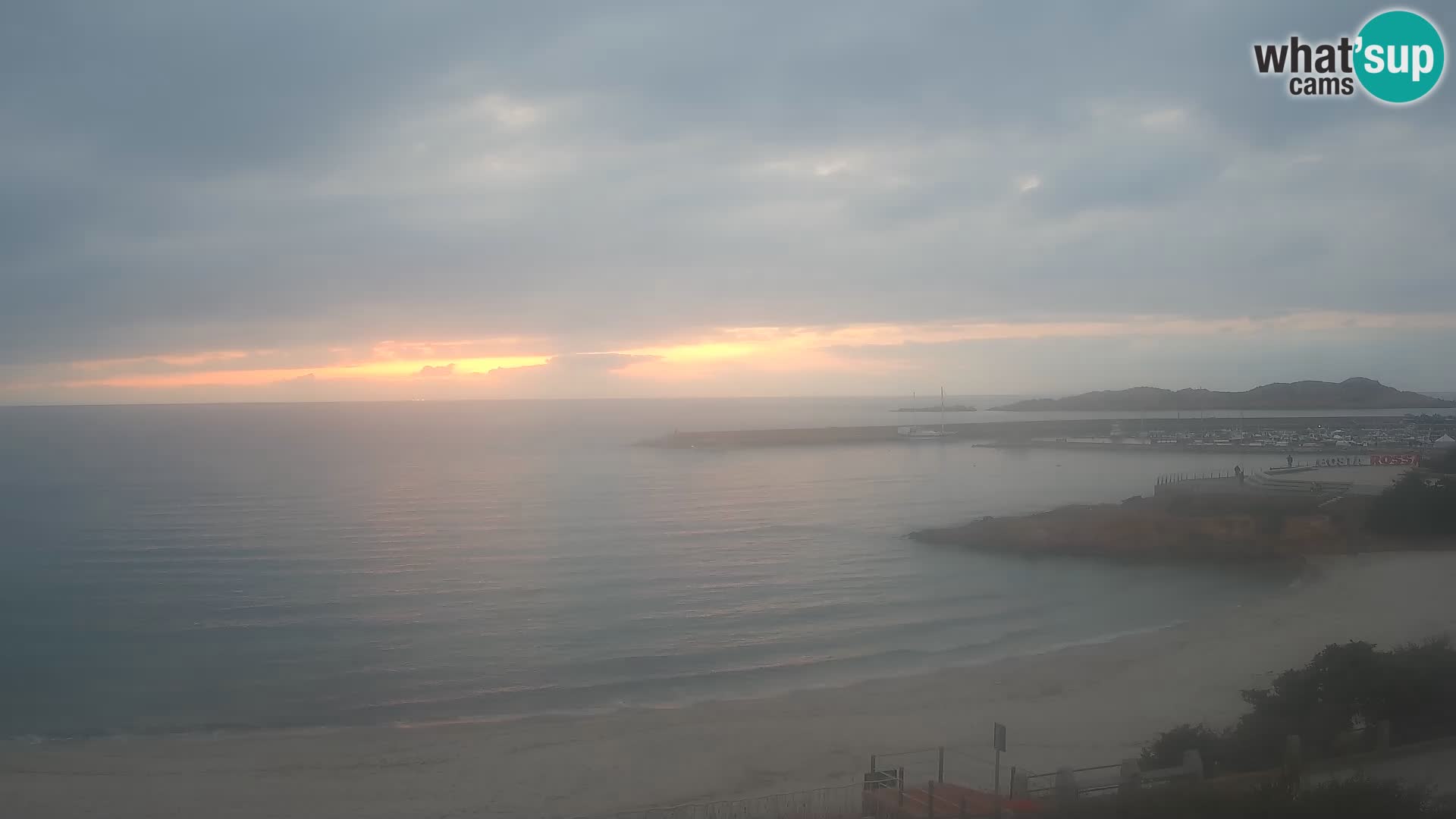 Beach Isola Rossa Webcam – Live View of Sardegna’s Stunning Shoreline