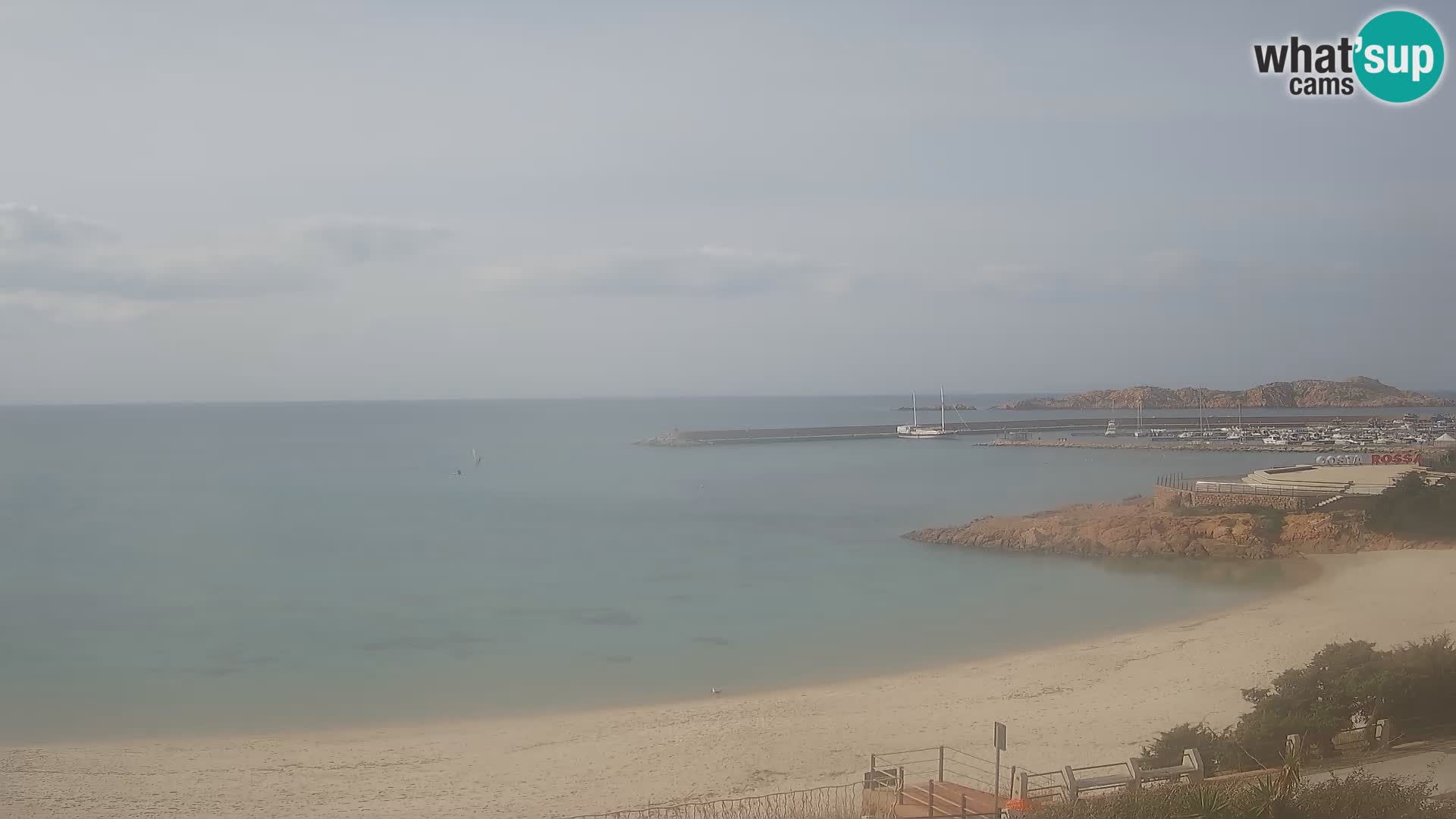 Spletna kamera plaže Isola Rossa – V živo si oglejte čudovito obalo Sardinije