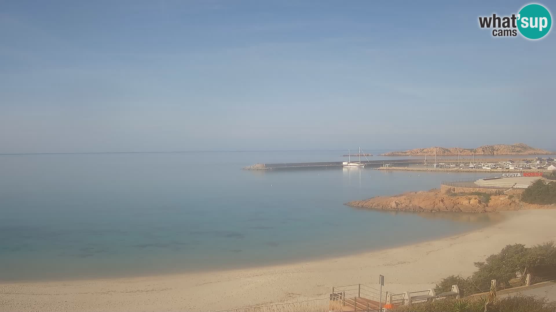 Webcam della spiaggia di Isola Rossa – Vista in diretta della meravigliosa costa della Sardegna