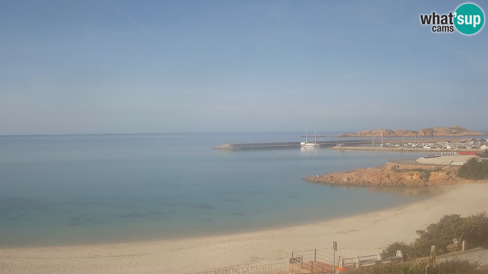 Beach Isola Rossa Webcam – Live View of Sardegna’s Stunning Shoreline