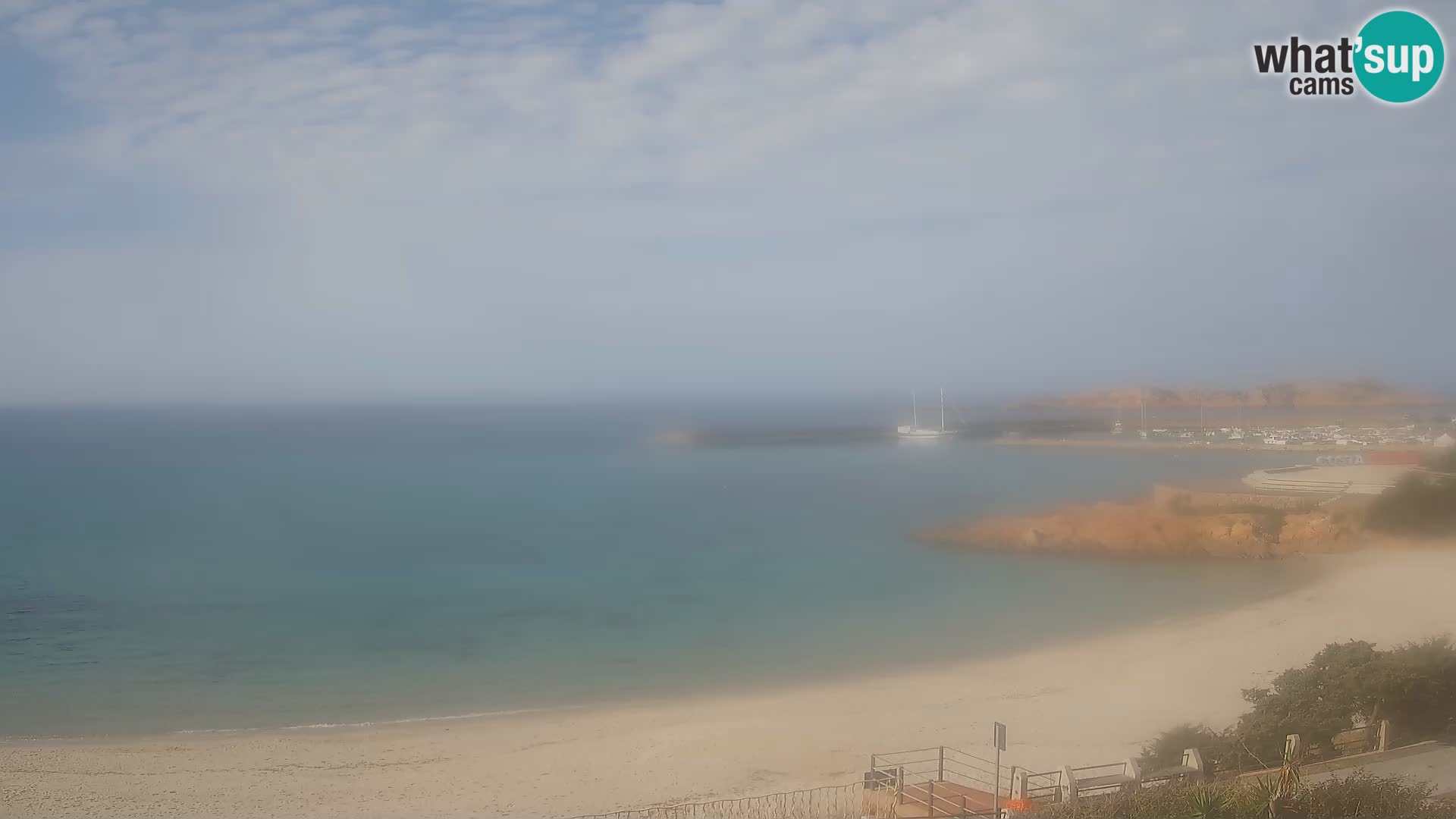 Webcam de la plage d’Isola Rossa – Vue en direct de la magnifique côte de la Sardaigne