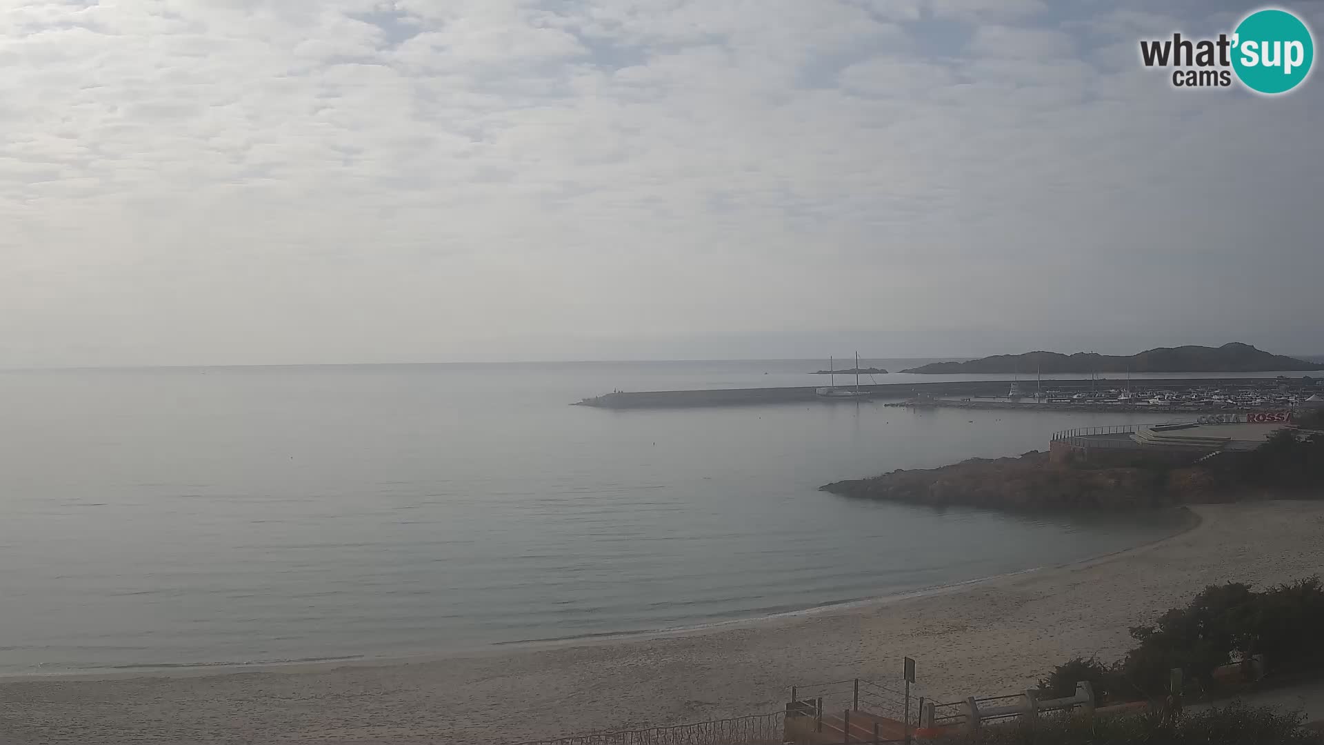 Beach Isola Rossa Webcam – Live View of Sardegna’s Stunning Shoreline