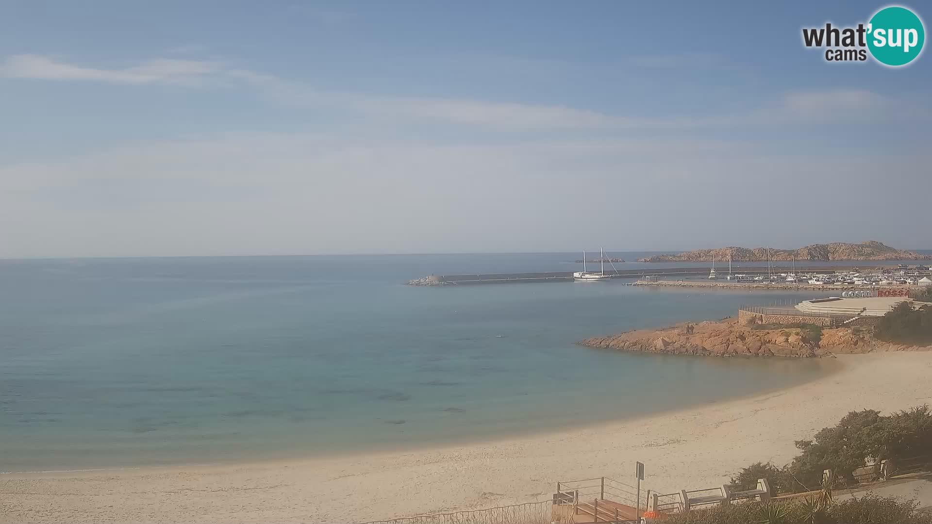 Spletna kamera plaže Isola Rossa – V živo si oglejte čudovito obalo Sardinije