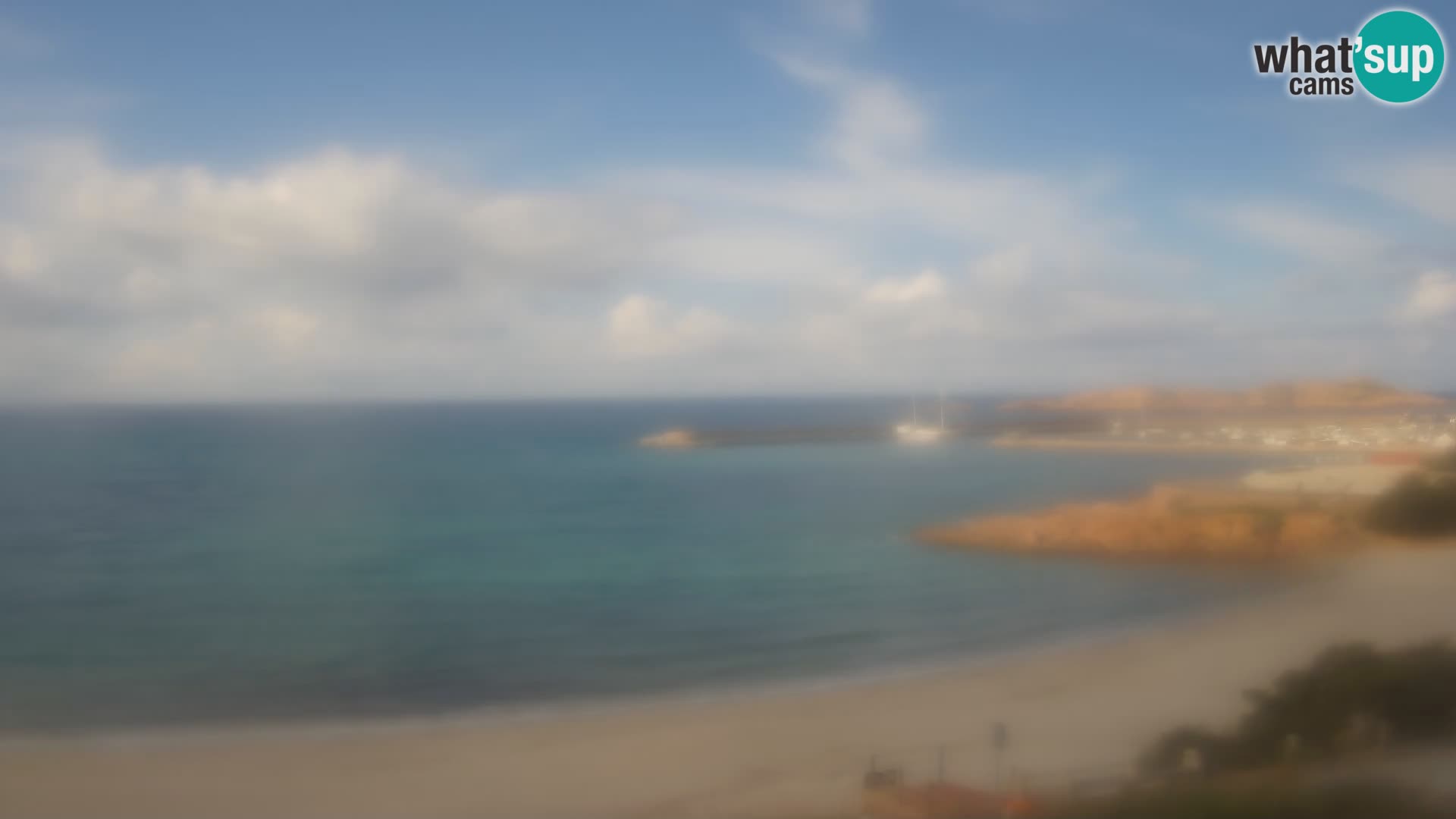 Webcam de la plage d’Isola Rossa – Vue en direct de la magnifique côte de la Sardaigne