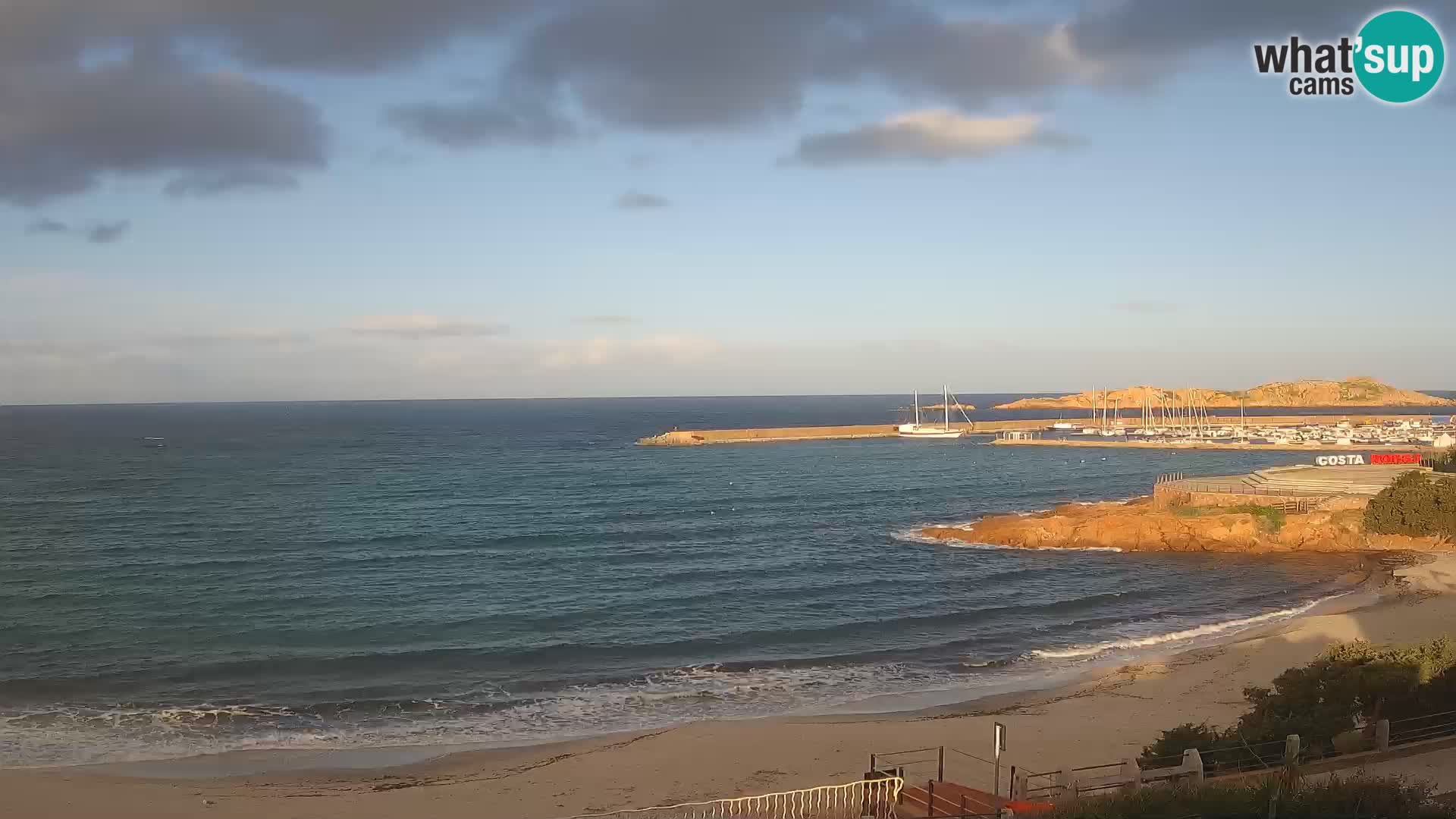 Beach Isola Rossa Webcam – Live View of Sardegna’s Stunning Shoreline