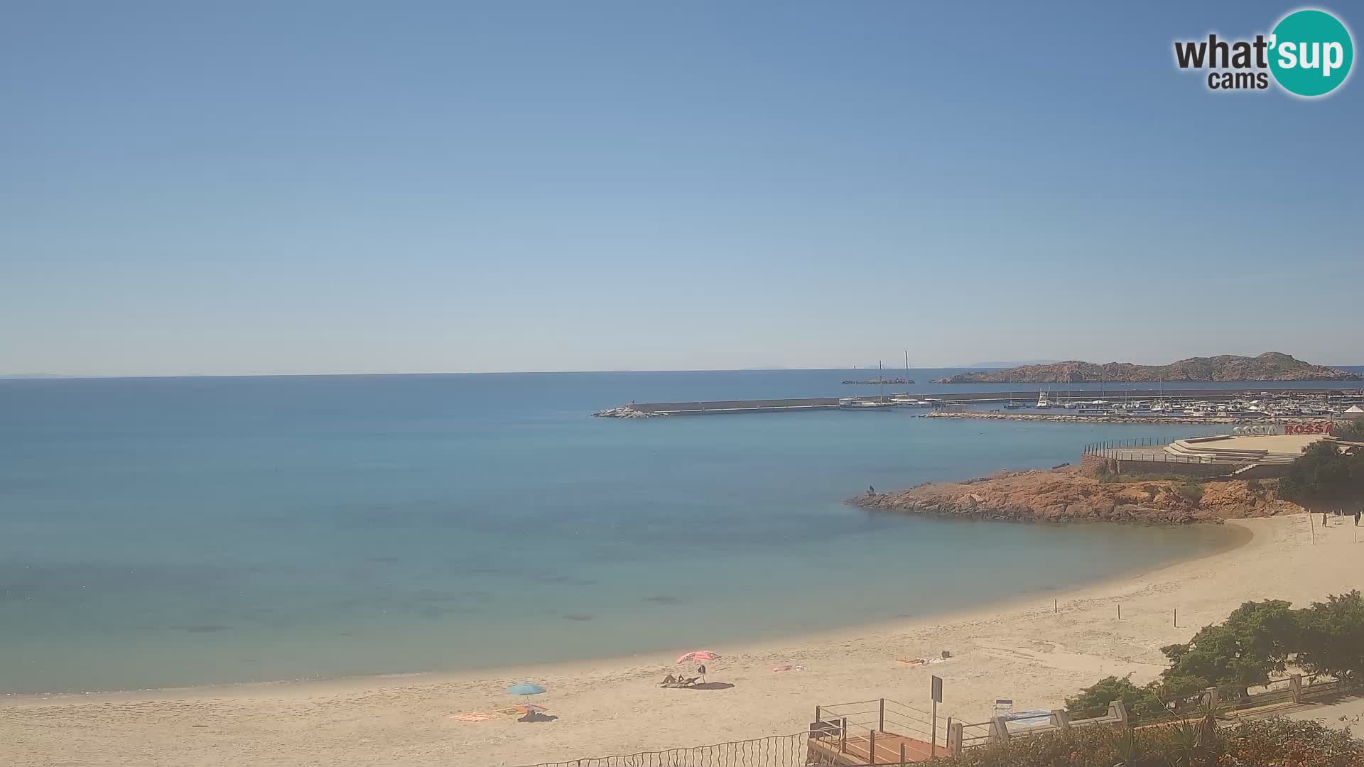 Web kamera plaže Isola Rossa – Uživo pogled na predivnu obalu Sardinije