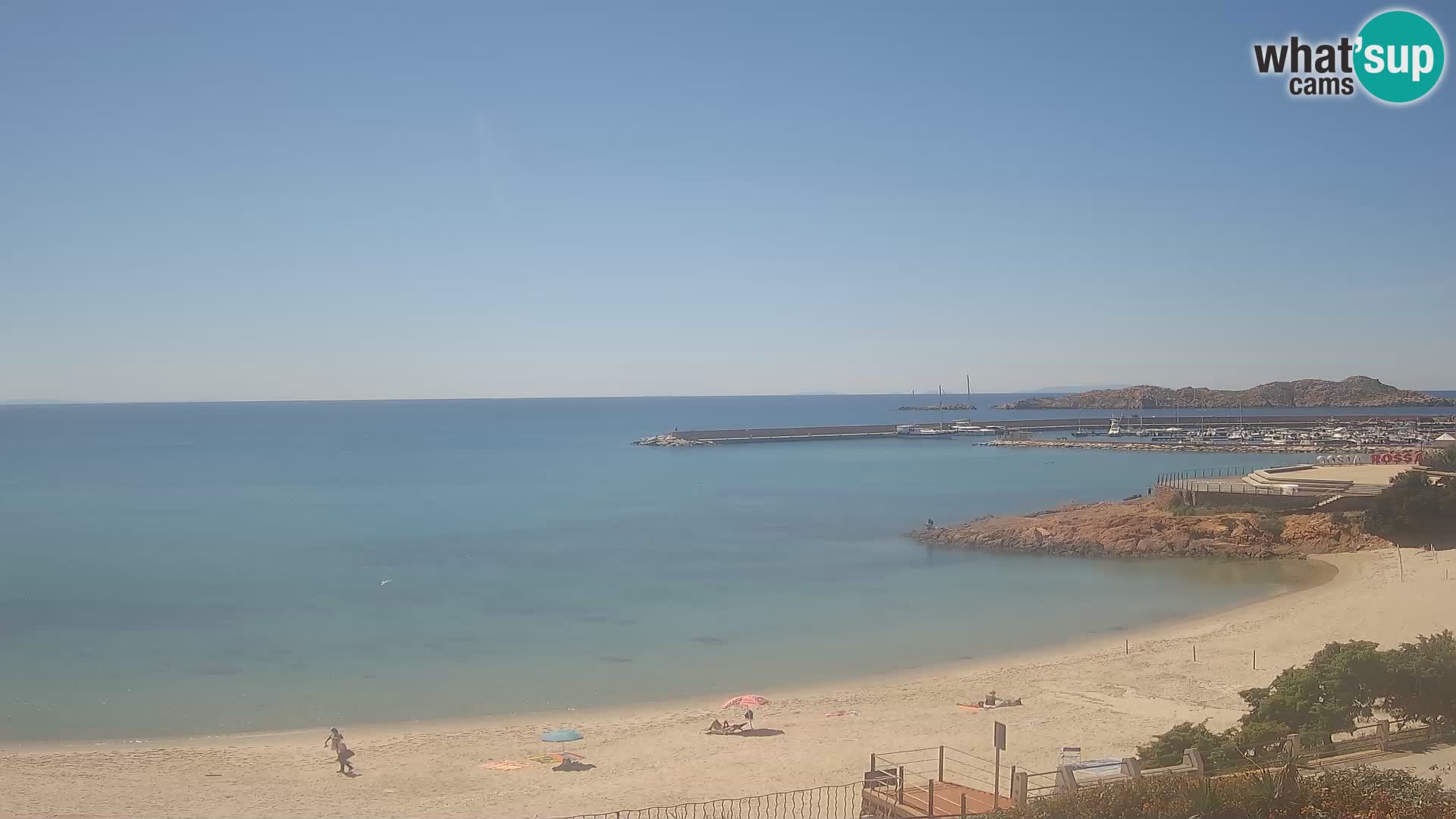 Webcam della spiaggia di Isola Rossa – Vista in diretta della meravigliosa costa della Sardegna