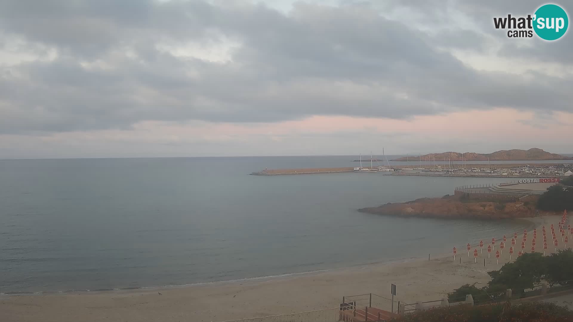 Spletna kamera plaže Isola Rossa – V živo si oglejte čudovito obalo Sardinije