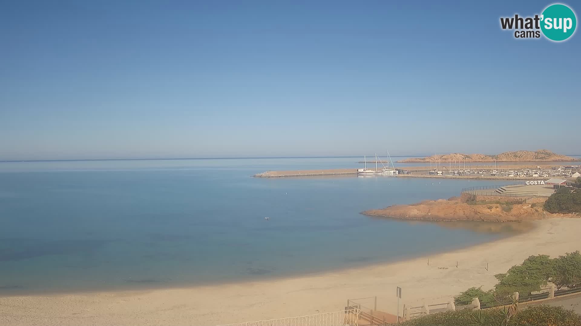 Beach Isola Rossa Webcam – Live View of Sardegna’s Stunning Shoreline