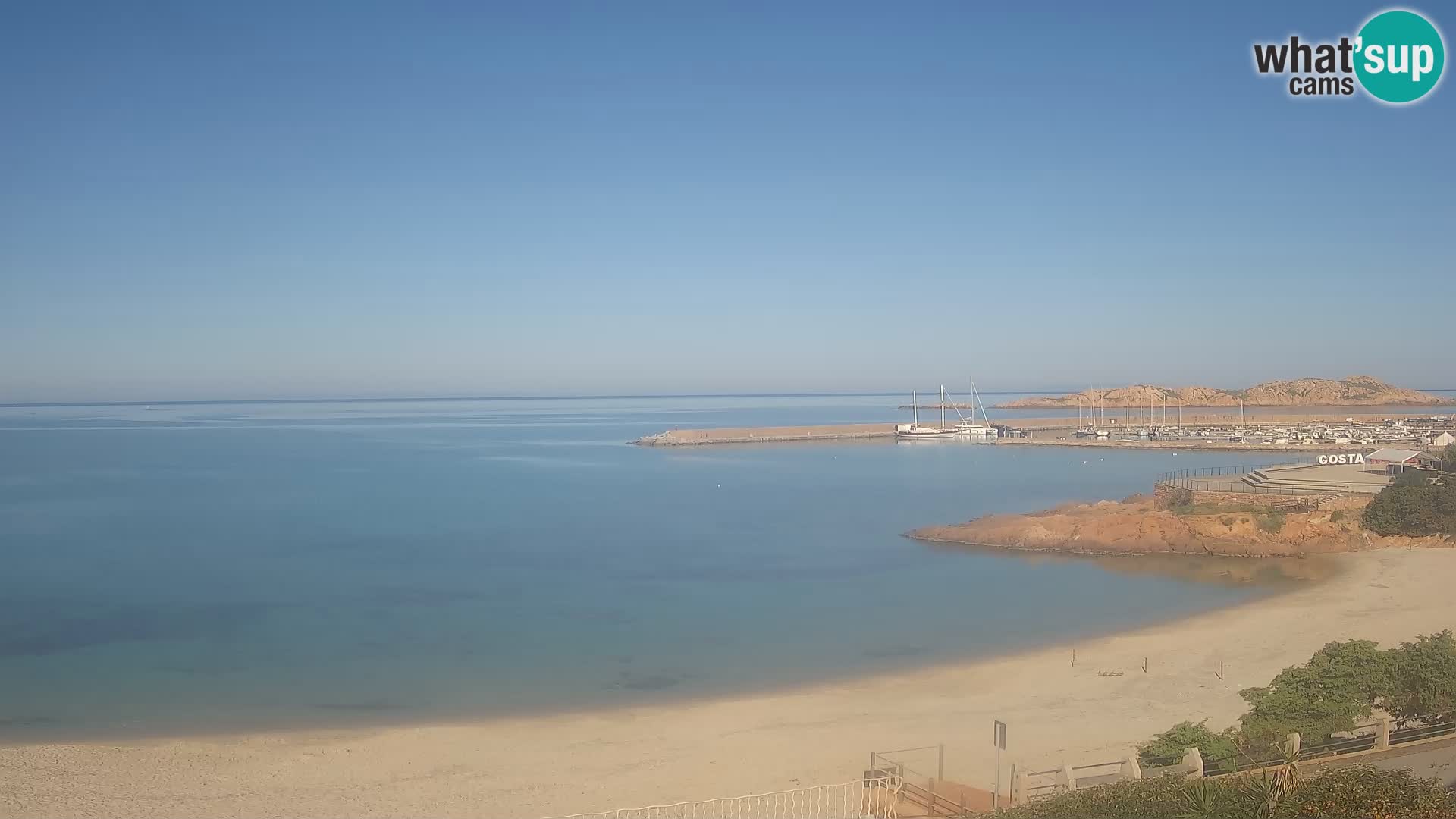 Web kamera plaže Isola Rossa – Uživo pogled na predivnu obalu Sardinije