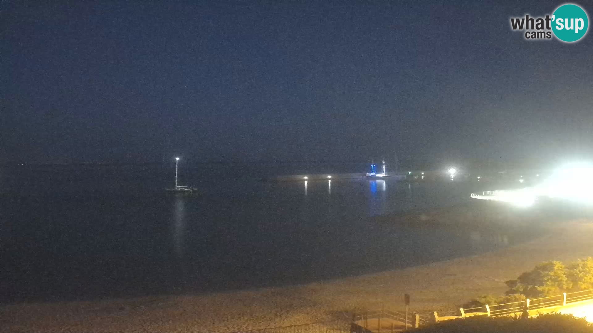 Web kamera plaže Isola Rossa – Uživo pogled na predivnu obalu Sardinije