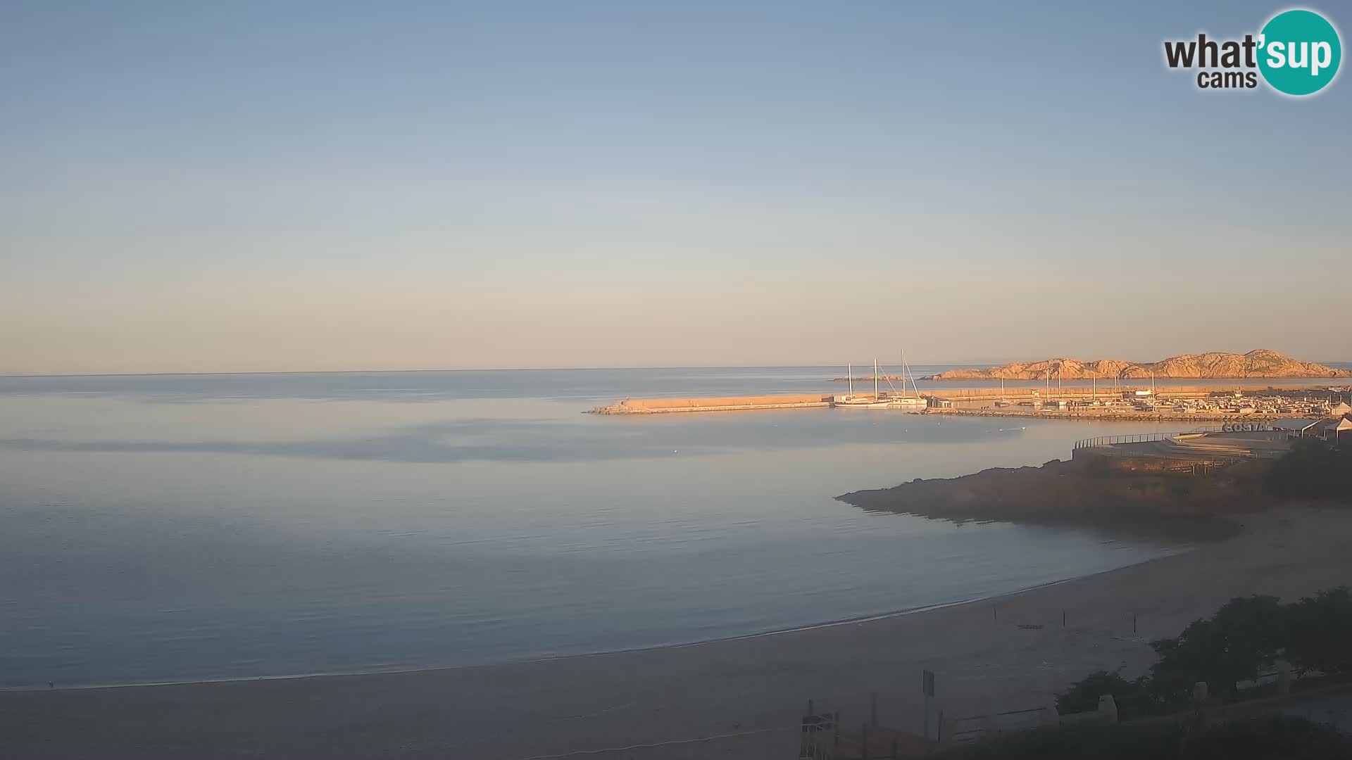Webcam de la plage d’Isola Rossa – Vue en direct de la magnifique côte de la Sardaigne