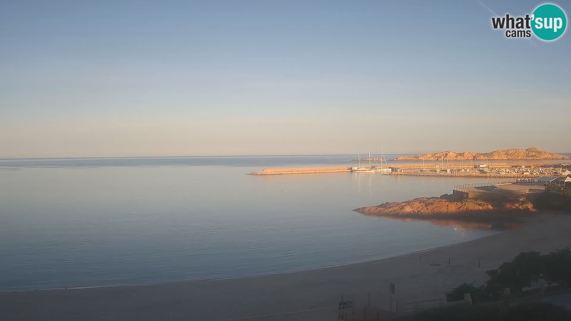 Isola Rossa Strand Webcam – Live-Ansicht der atemberaubenden Küstenlinie von Sardinien