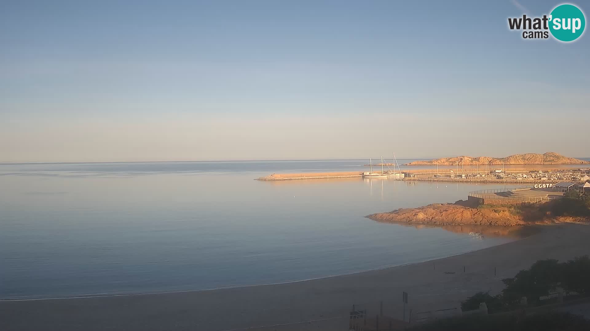 Beach Isola Rossa Webcam – Live View of Sardegna’s Stunning Shoreline