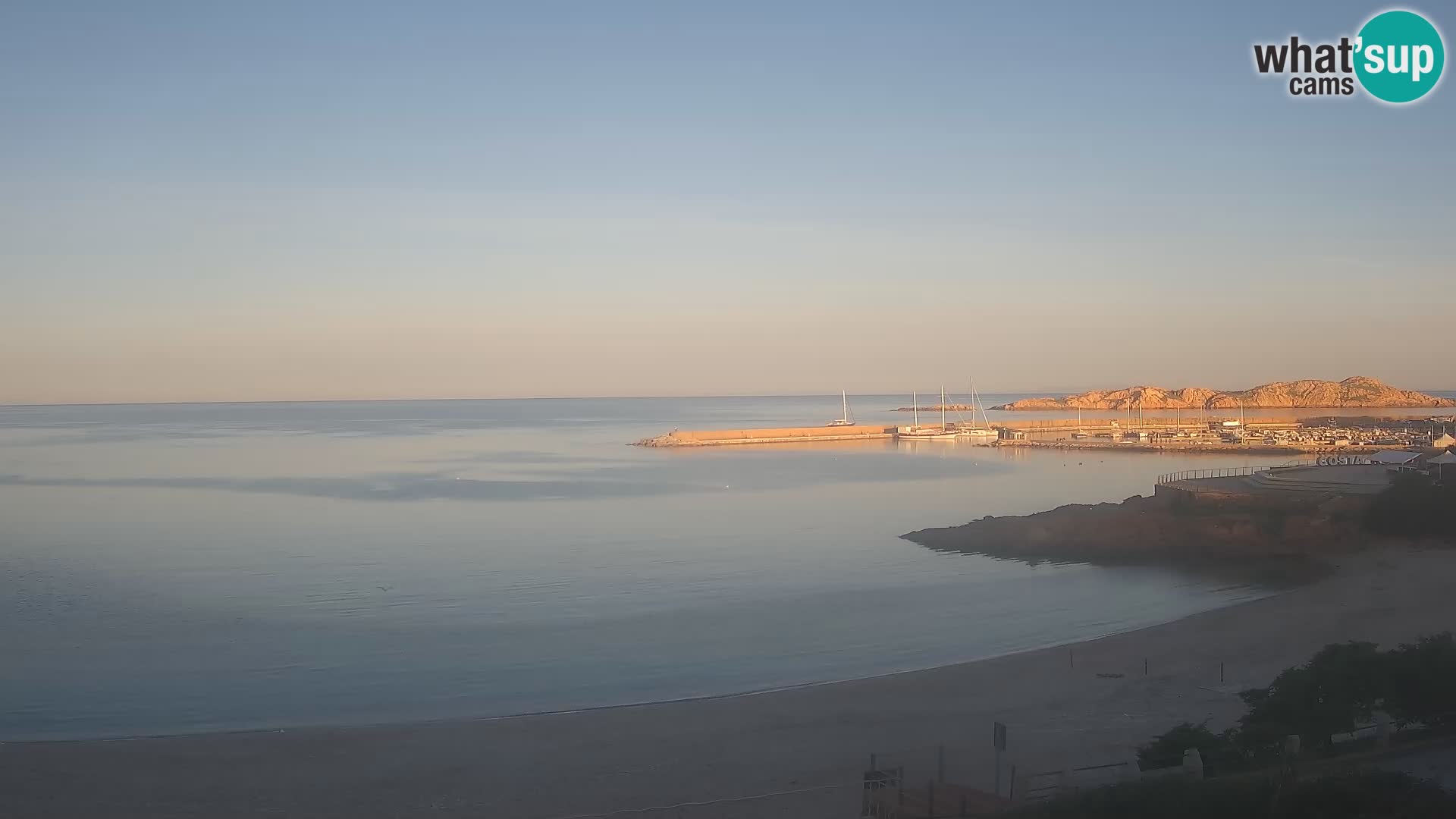 Webcam de la plage d’Isola Rossa – Vue en direct de la magnifique côte de la Sardaigne