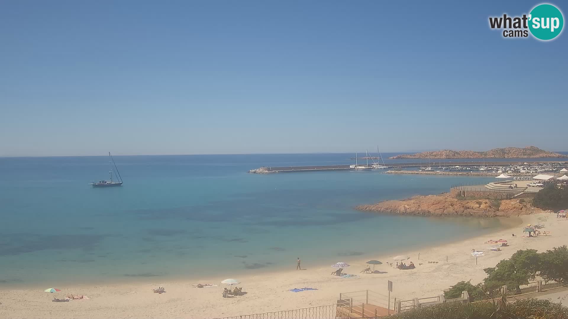 Web kamera plaže Isola Rossa – Uživo pogled na predivnu obalu Sardinije