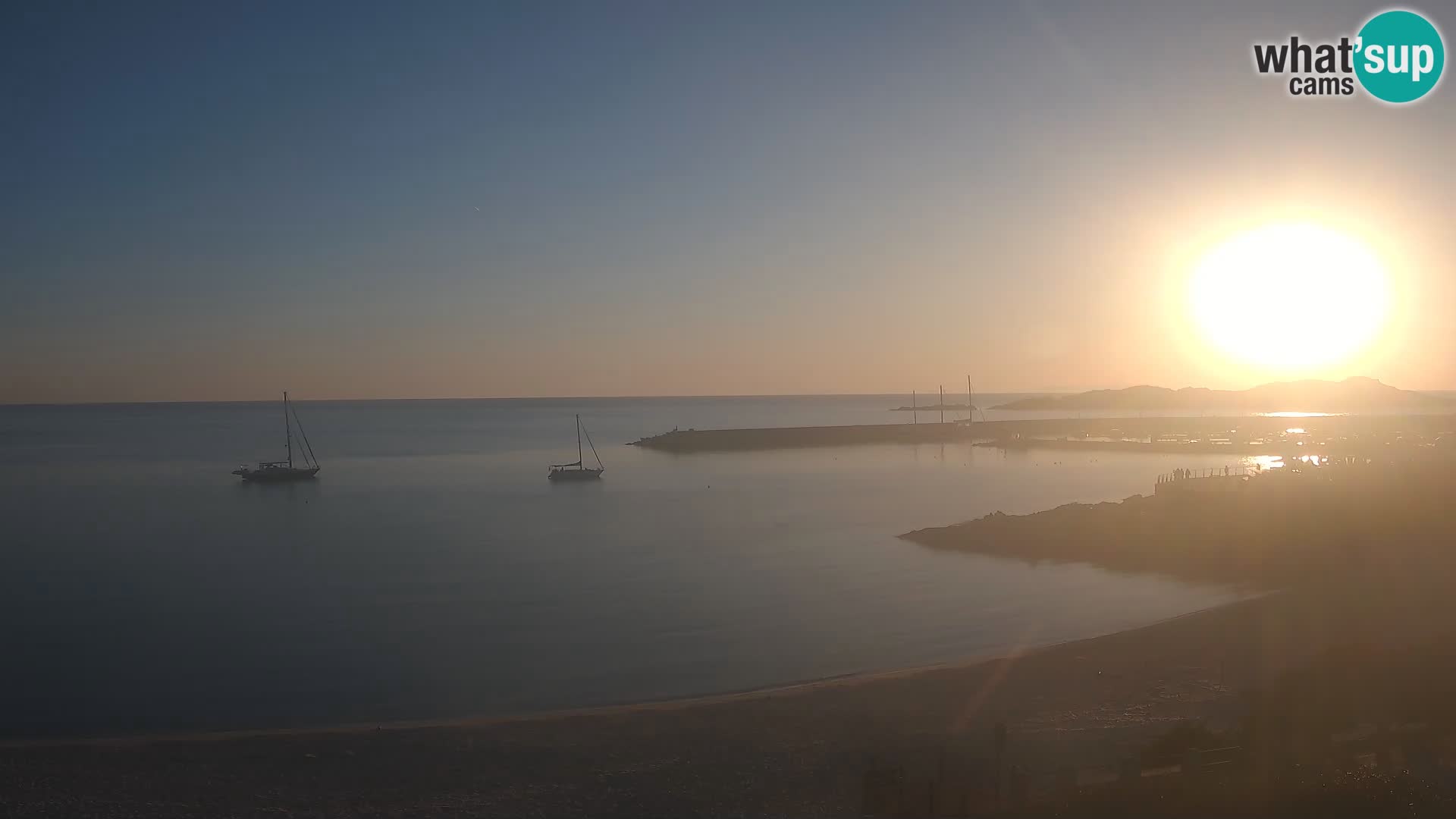 Webcam de la plage d’Isola Rossa – Vue en direct de la magnifique côte de la Sardaigne