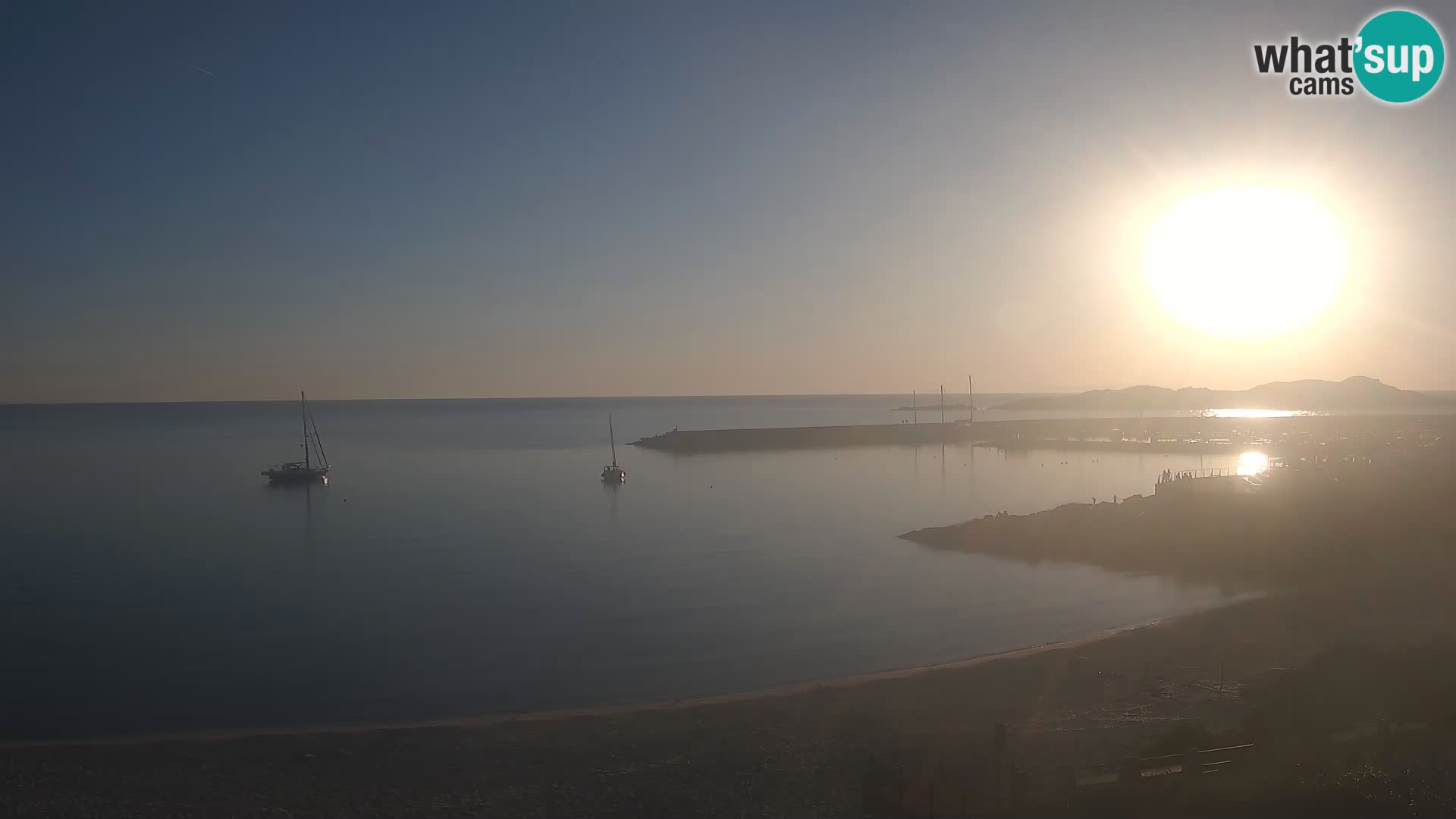 Webcam de la plage d’Isola Rossa – Vue en direct de la magnifique côte de la Sardaigne