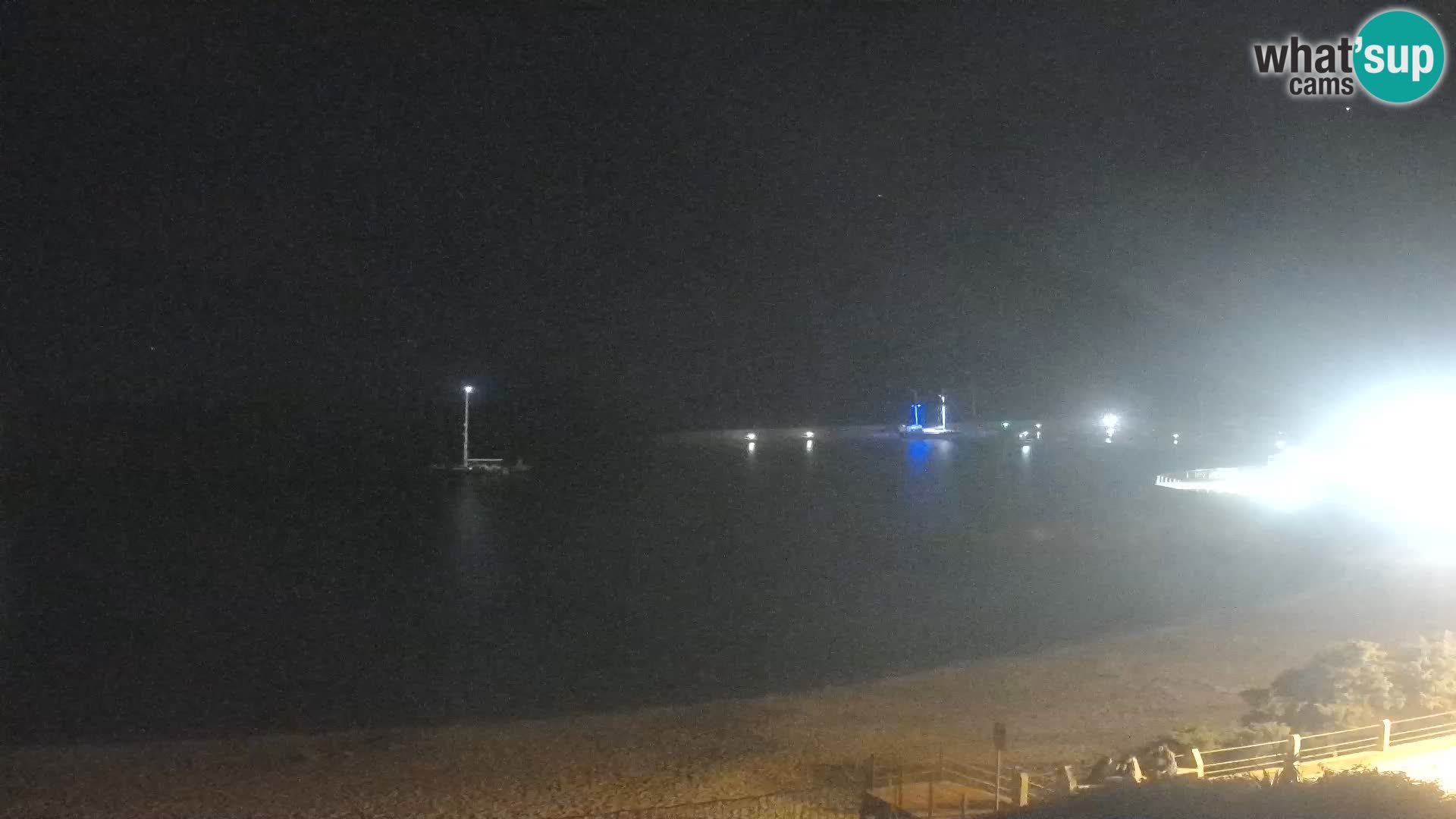 Web kamera plaže Isola Rossa – Uživo pogled na predivnu obalu Sardinije